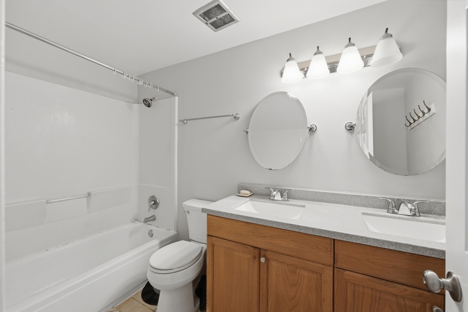 1784 Queensbury Circle Unit: 5714