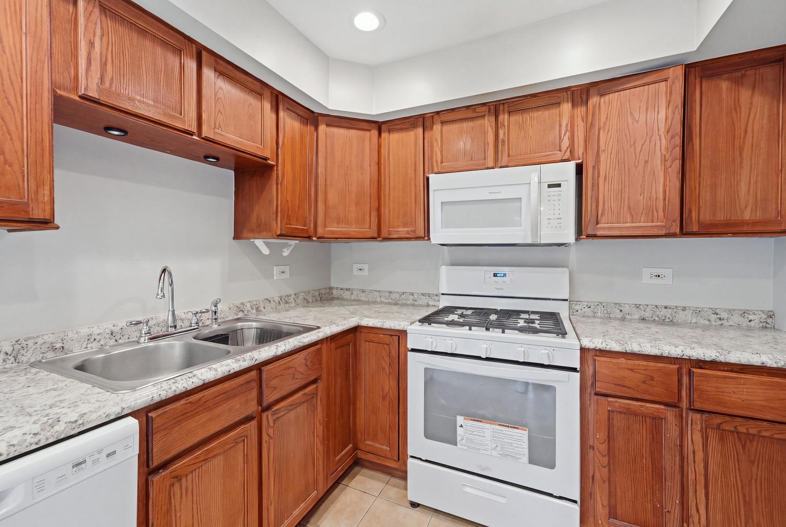 1784 Queensbury Circle Unit: 5714