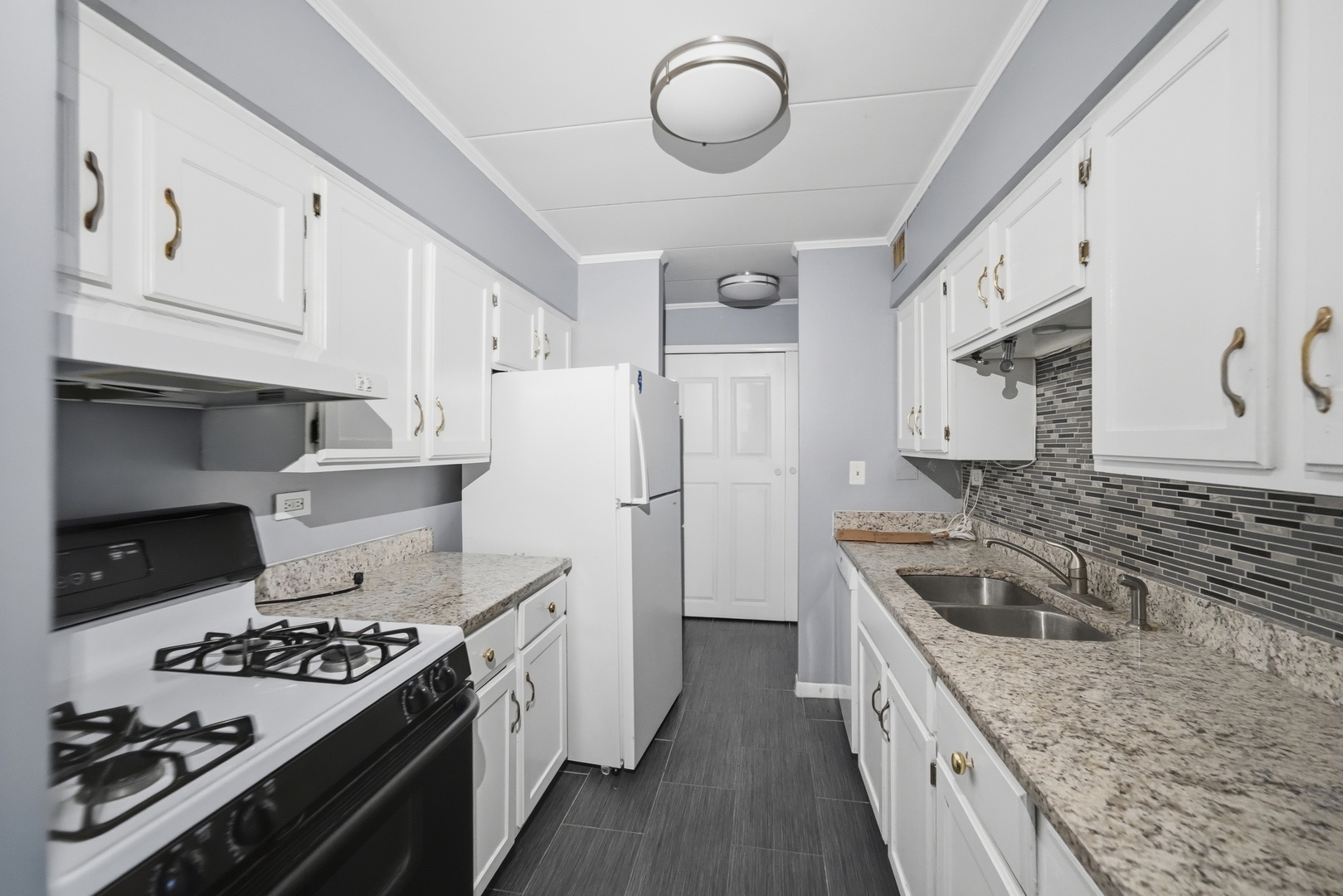 300 S Roselle Road Unit: 522