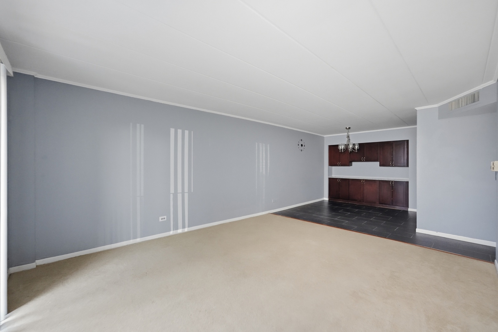 300 S Roselle Road Unit: 522