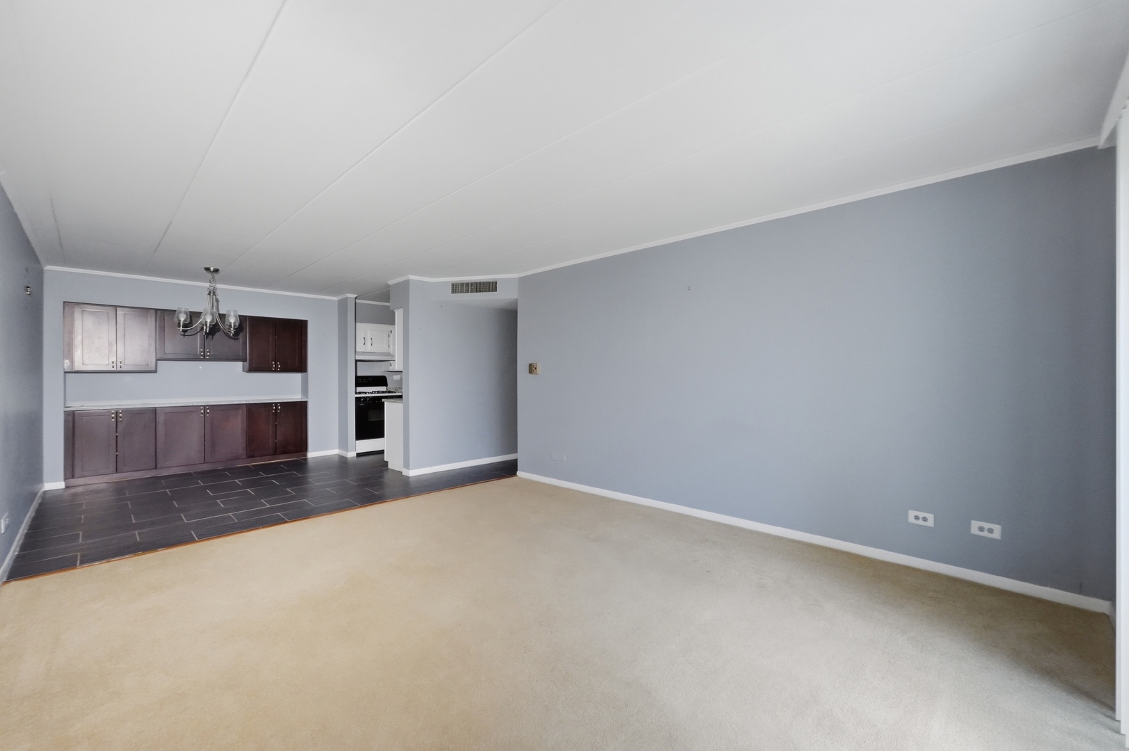 300 S Roselle Road Unit: 522