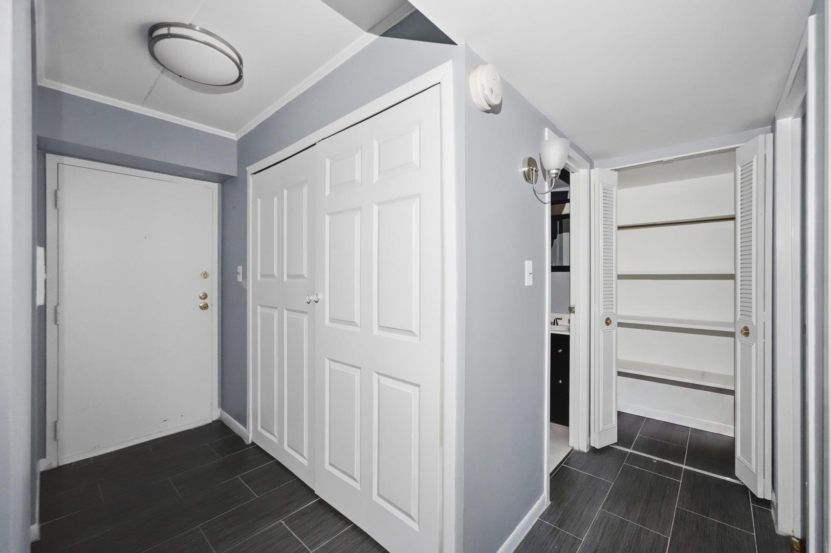 300 S Roselle Road Unit: 522