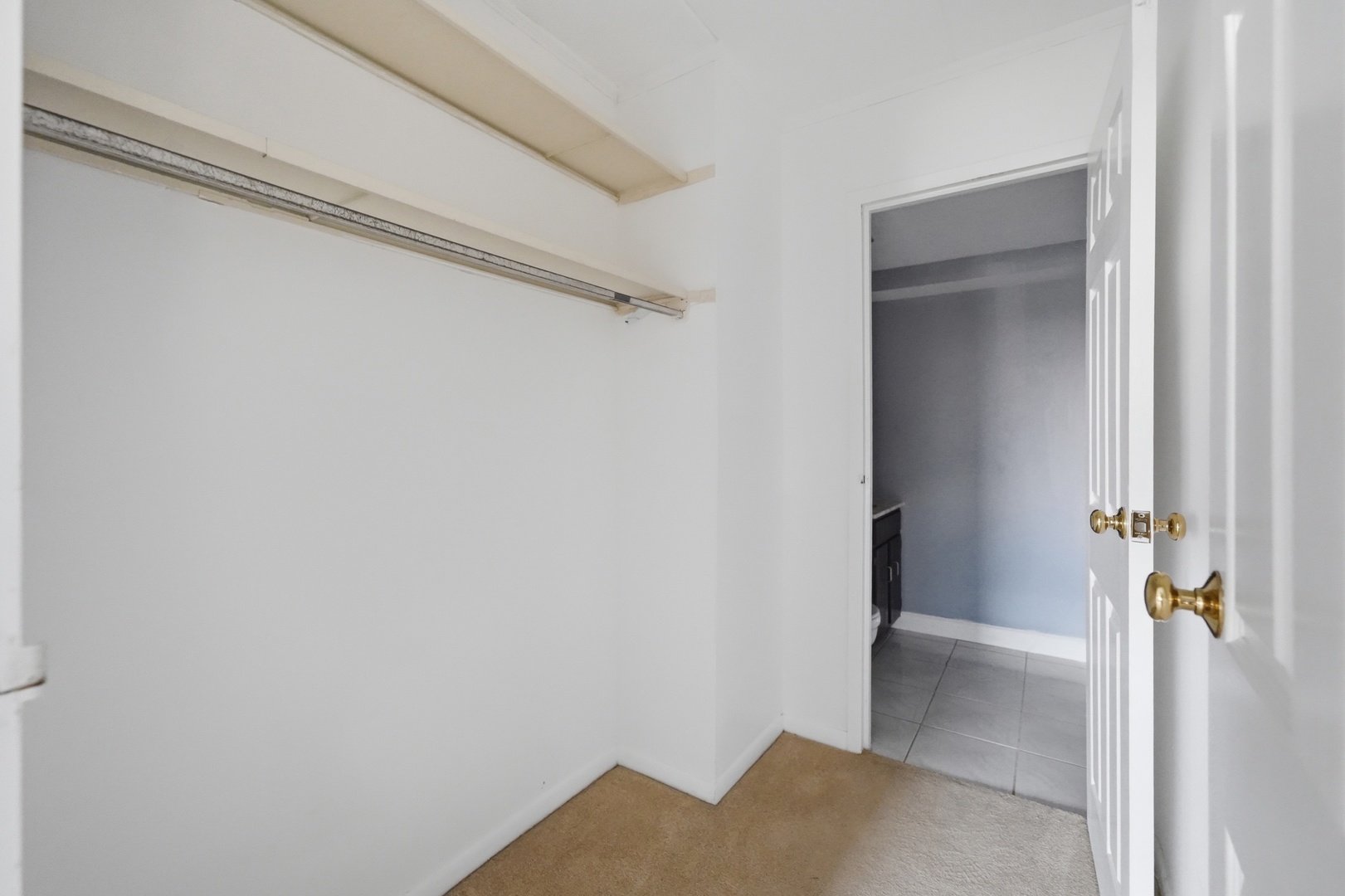 300 S Roselle Road Unit: 522