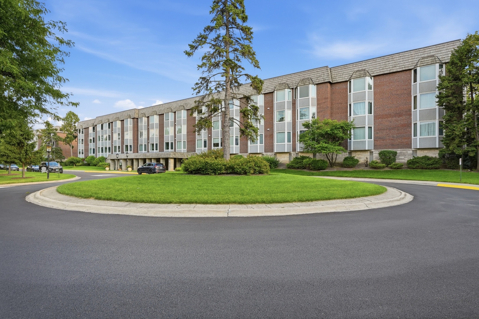 2500 Windsor Mall Unit: 2D