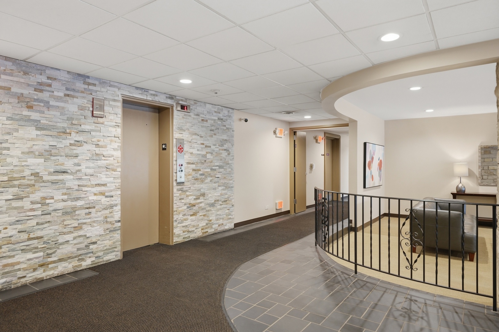 2500 Windsor Mall Unit: 2D
