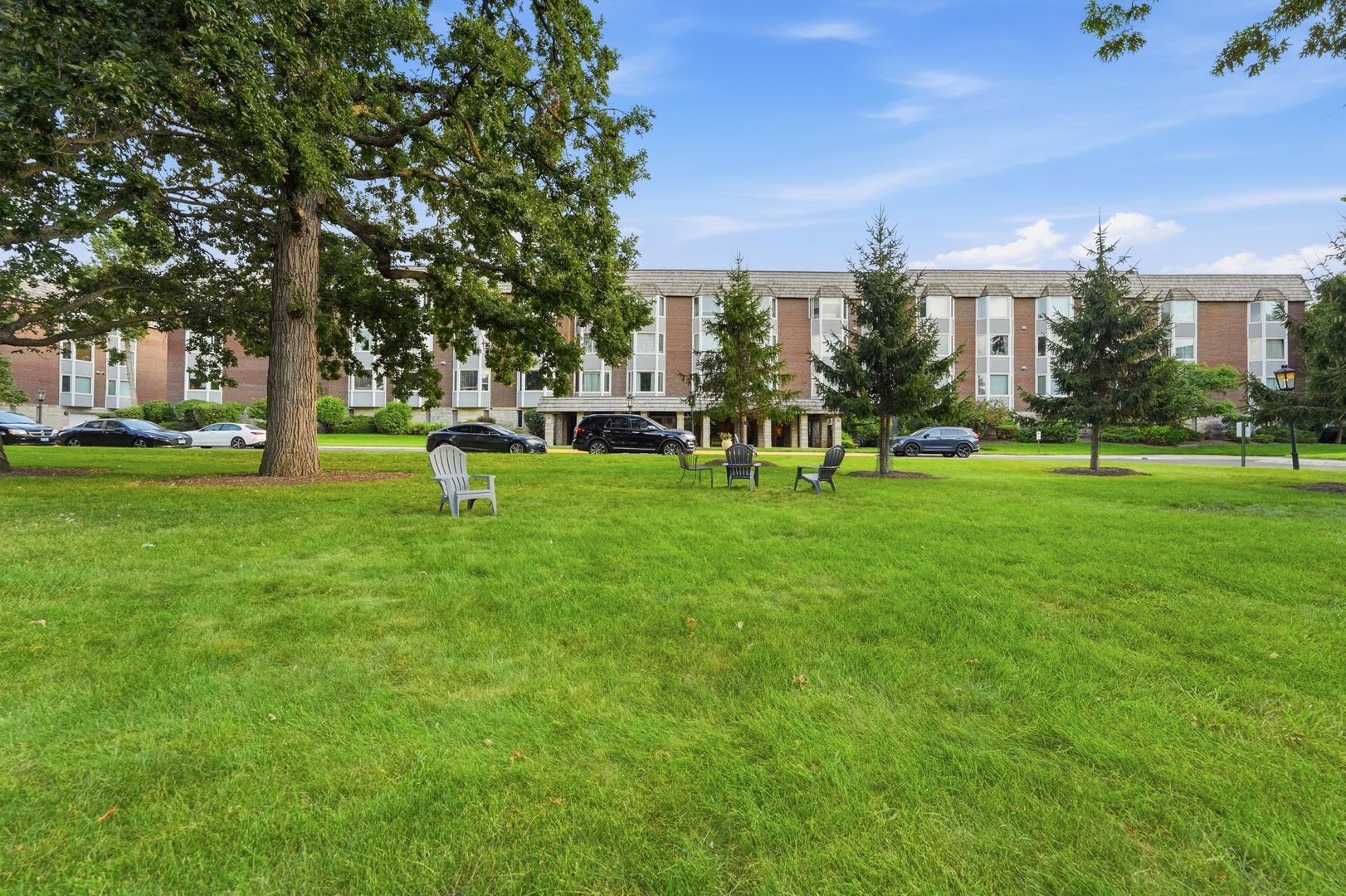 2500 Windsor Mall Unit: 2D