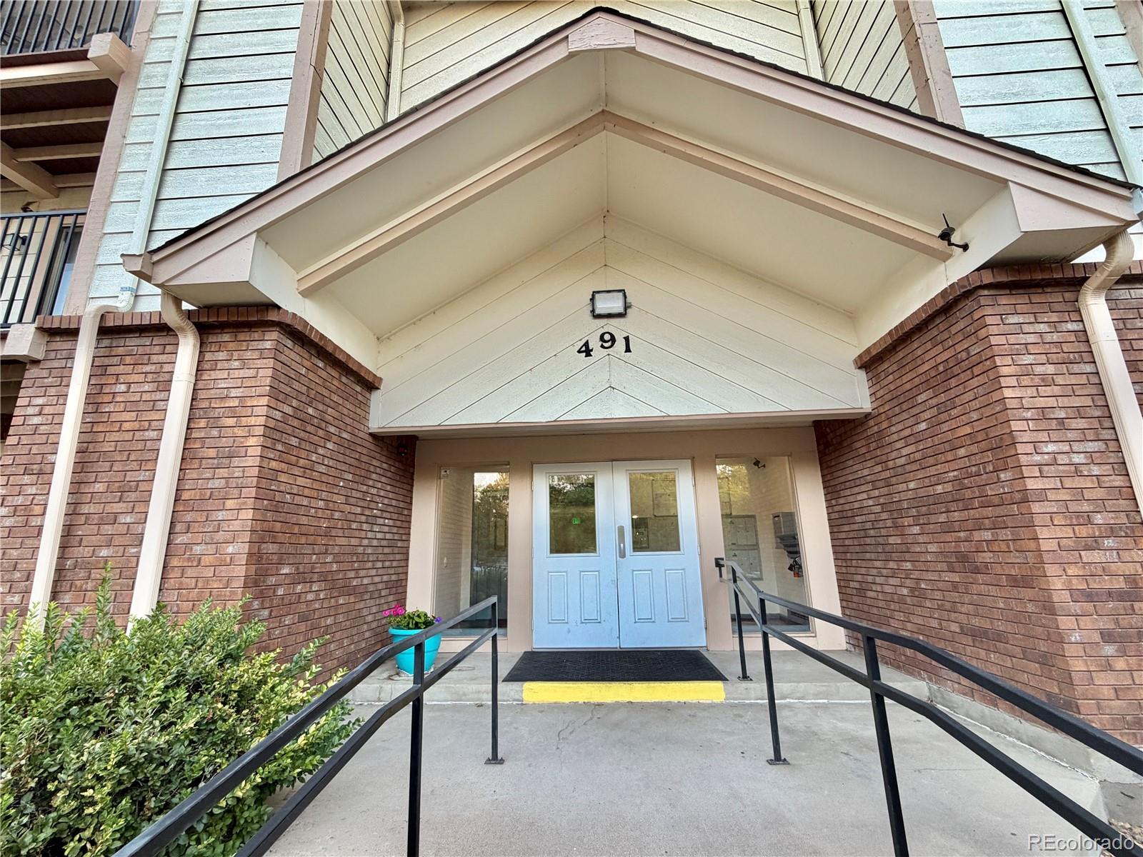 491 S Kalispell Way Unit: 305