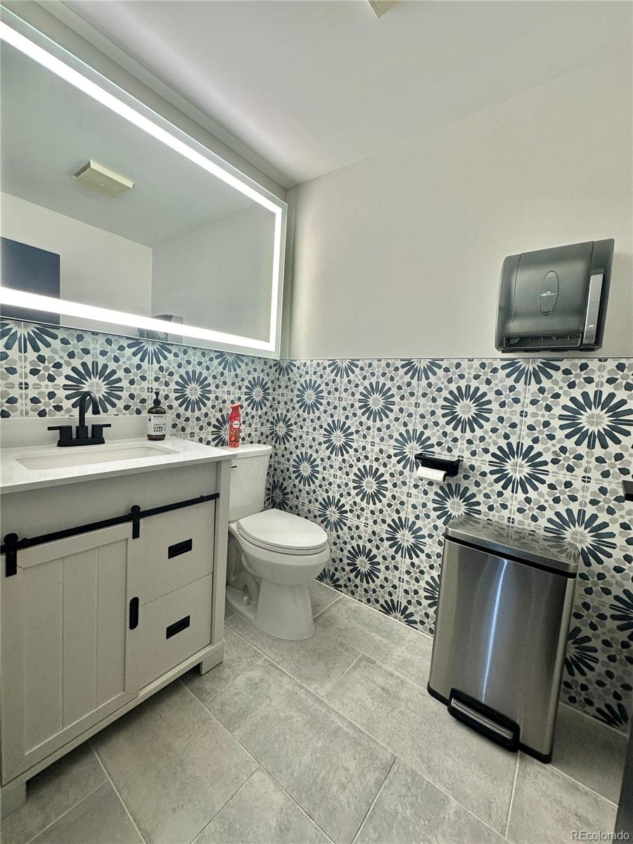 11172 Huron Street Unit: 22