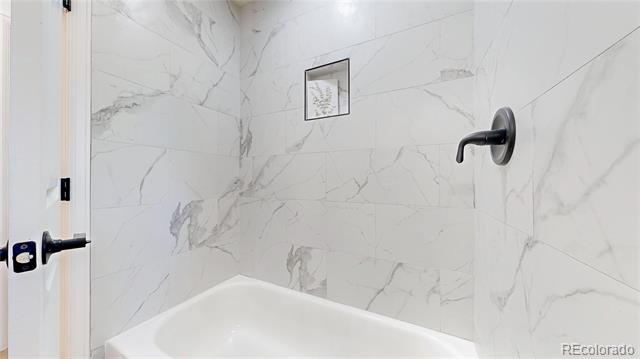 367 S Queen Circle