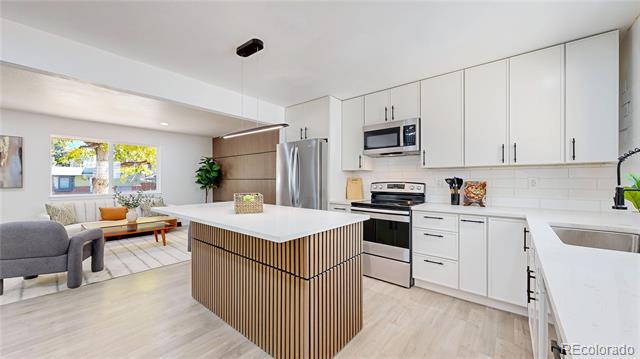 367 S Queen Circle