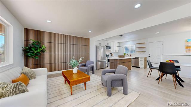 367 S Queen Circle