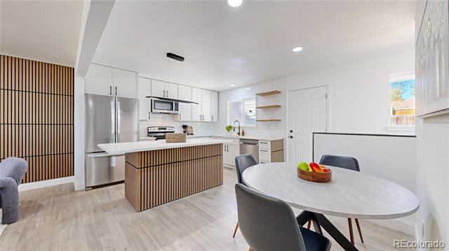 367 S Queen Circle
