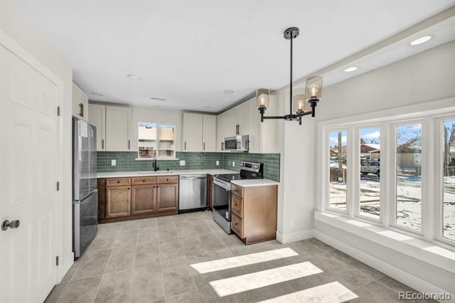 6631 E 77th Place