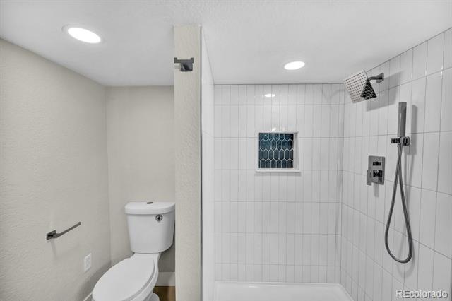 6631 E 77th Place