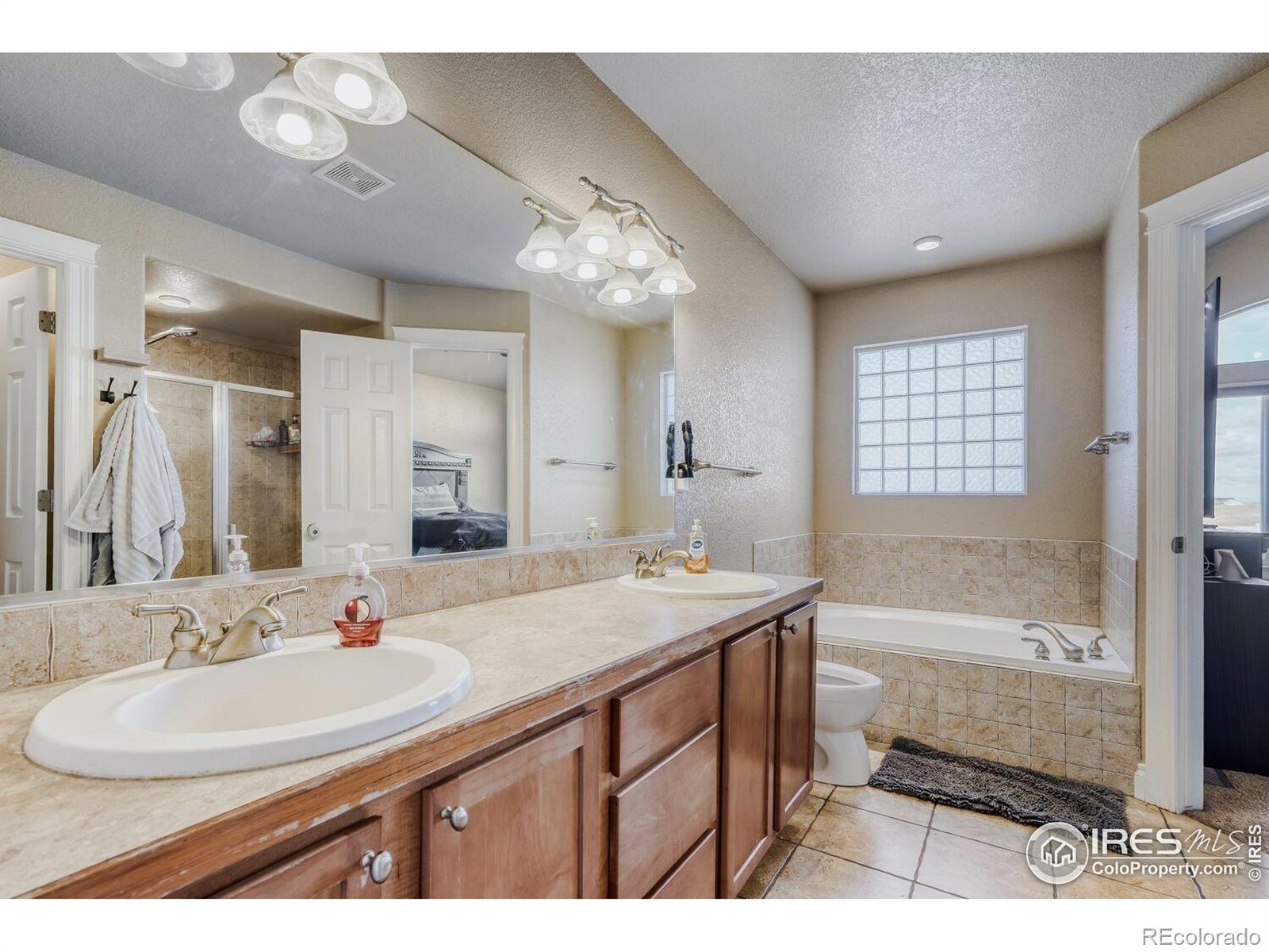 2213 Saddle Back Court