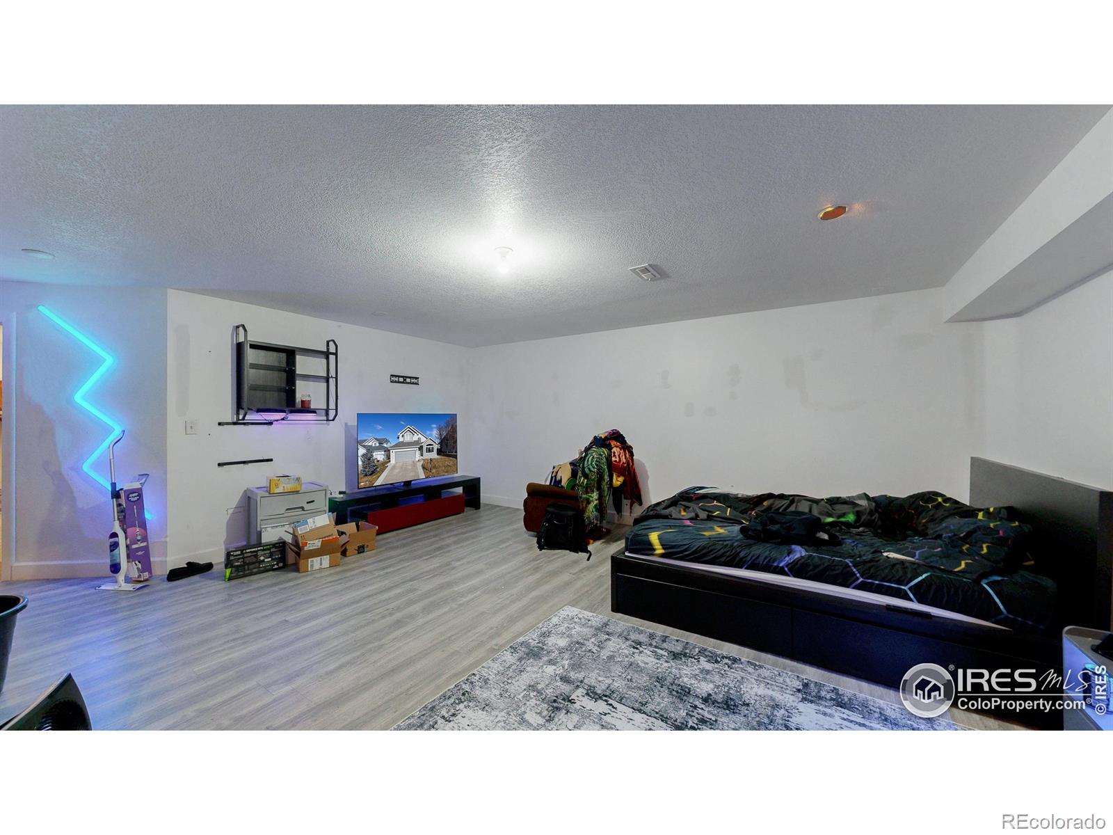 2213 Saddle Back Court