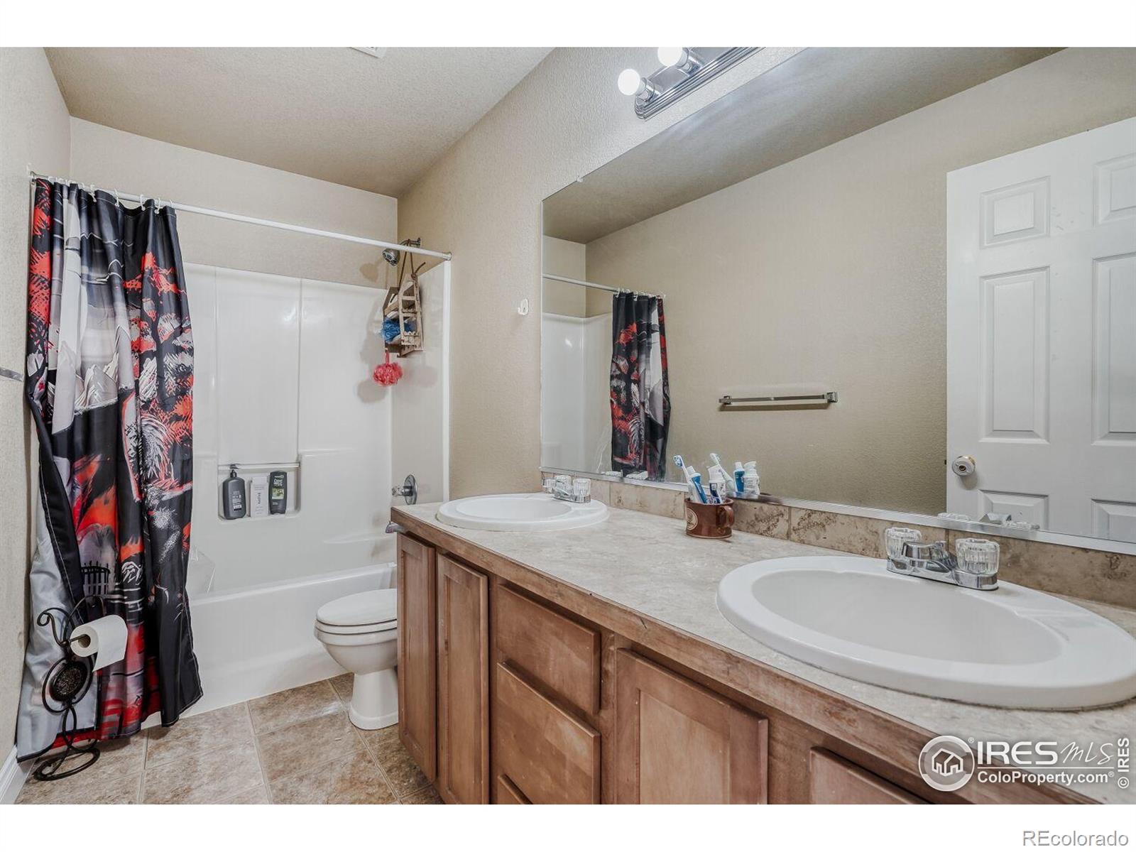 2213 Saddle Back Court