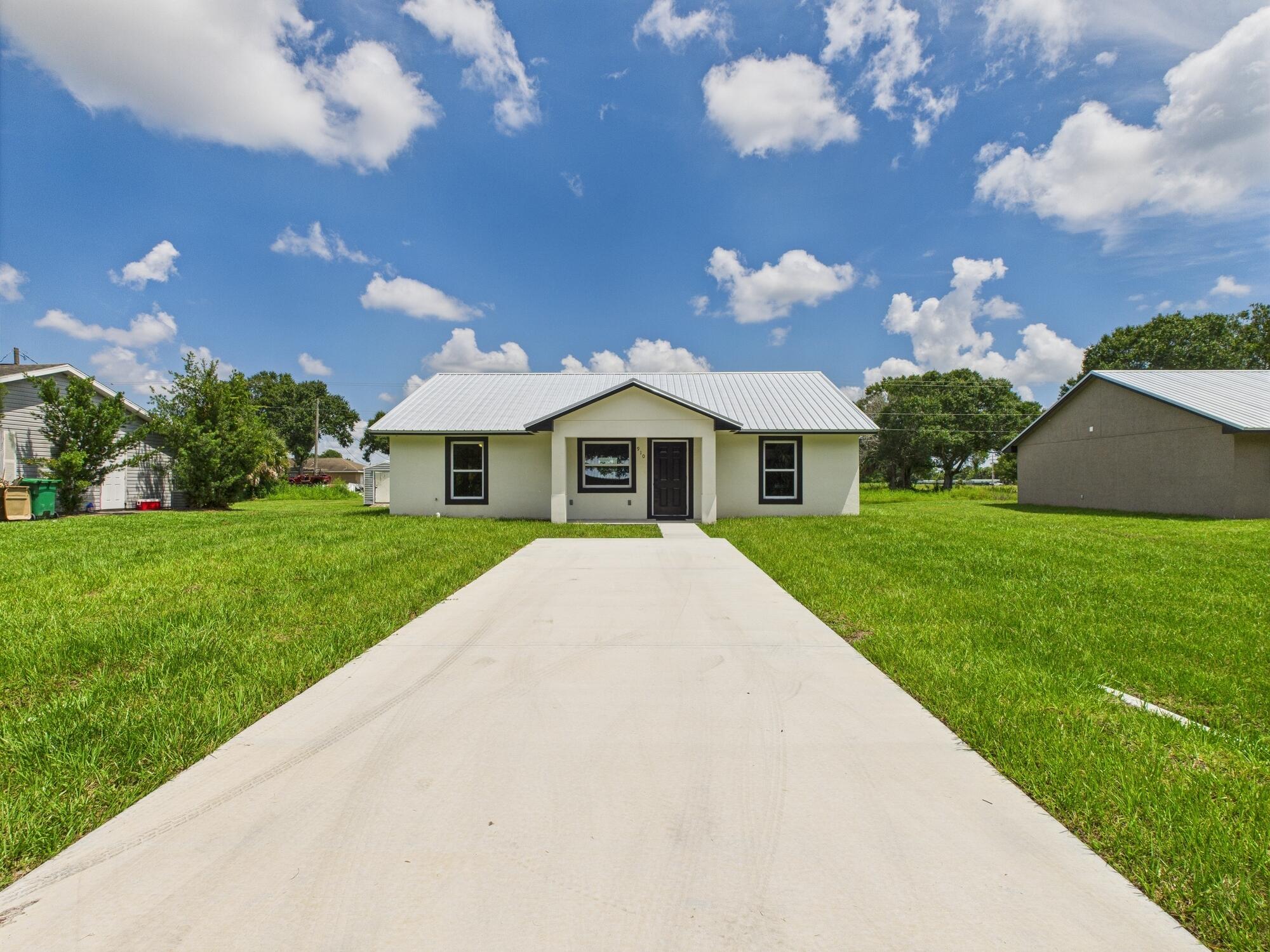 910 NW 5th Street