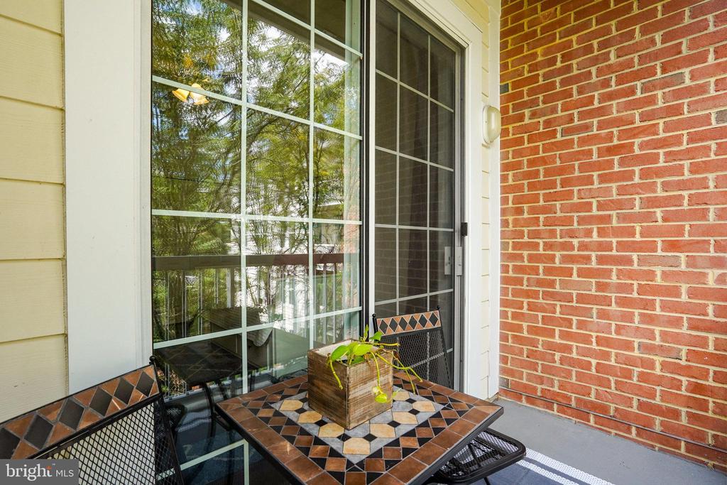 400 Cameron Station Blvd #325