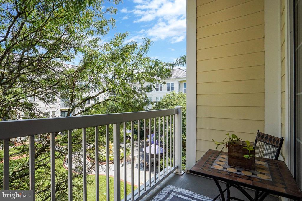 400 Cameron Station Blvd #325
