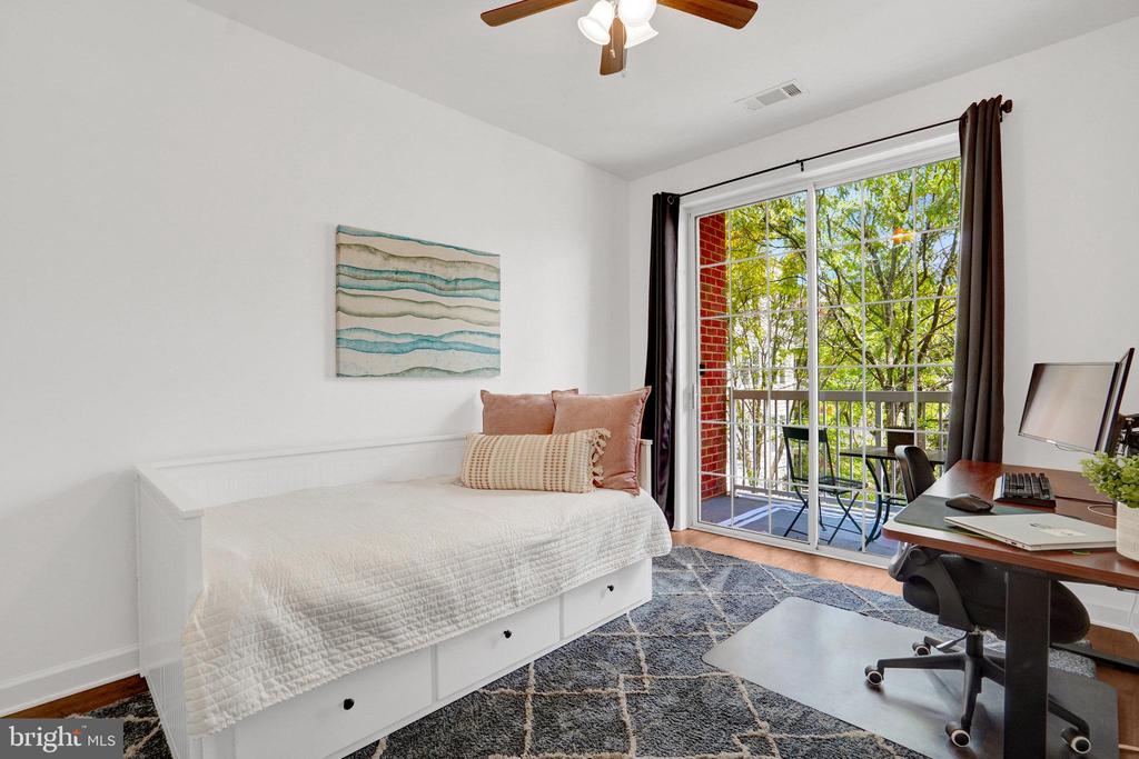400 Cameron Station Blvd #325