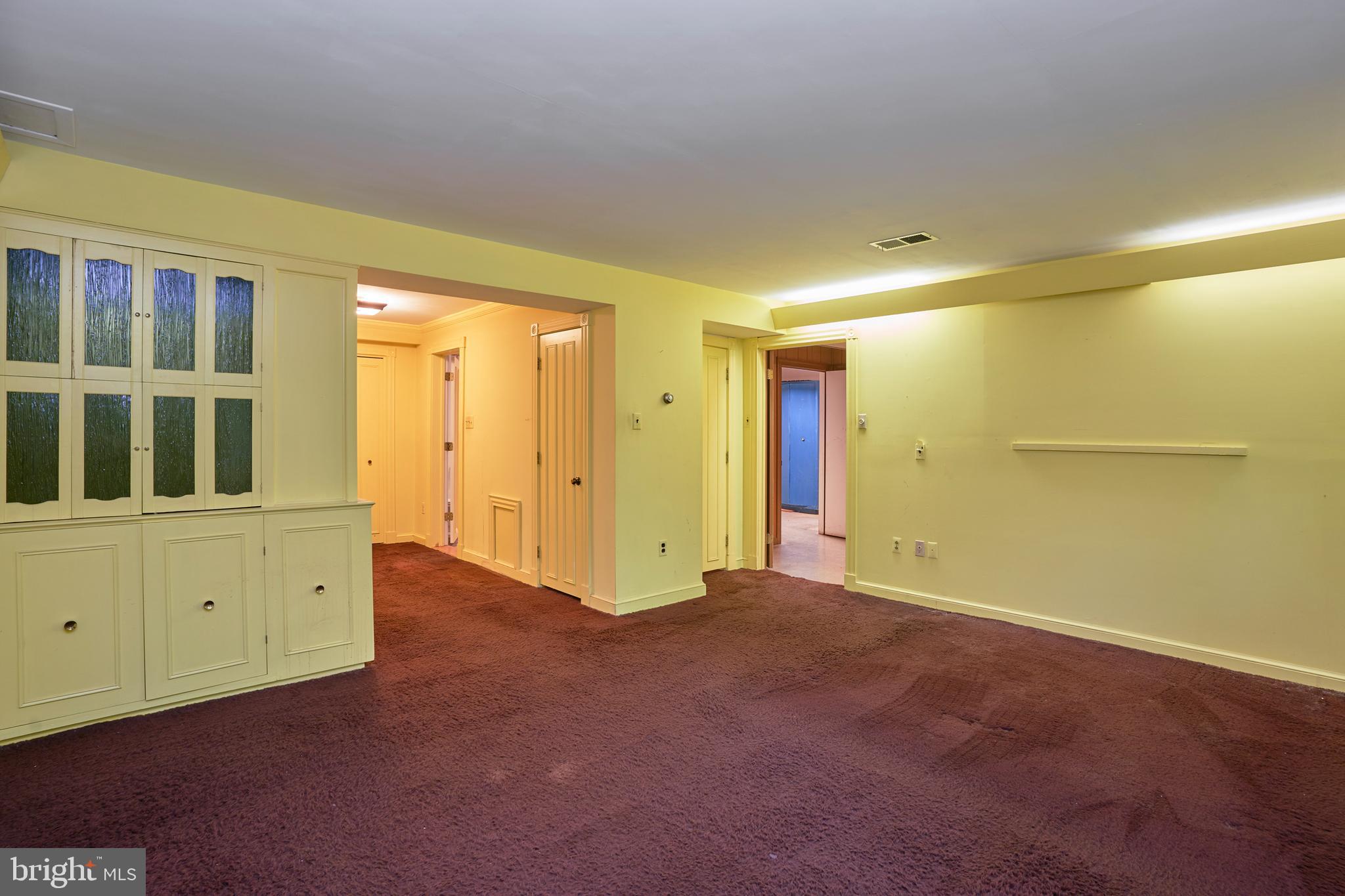 9327 Campbell Rd