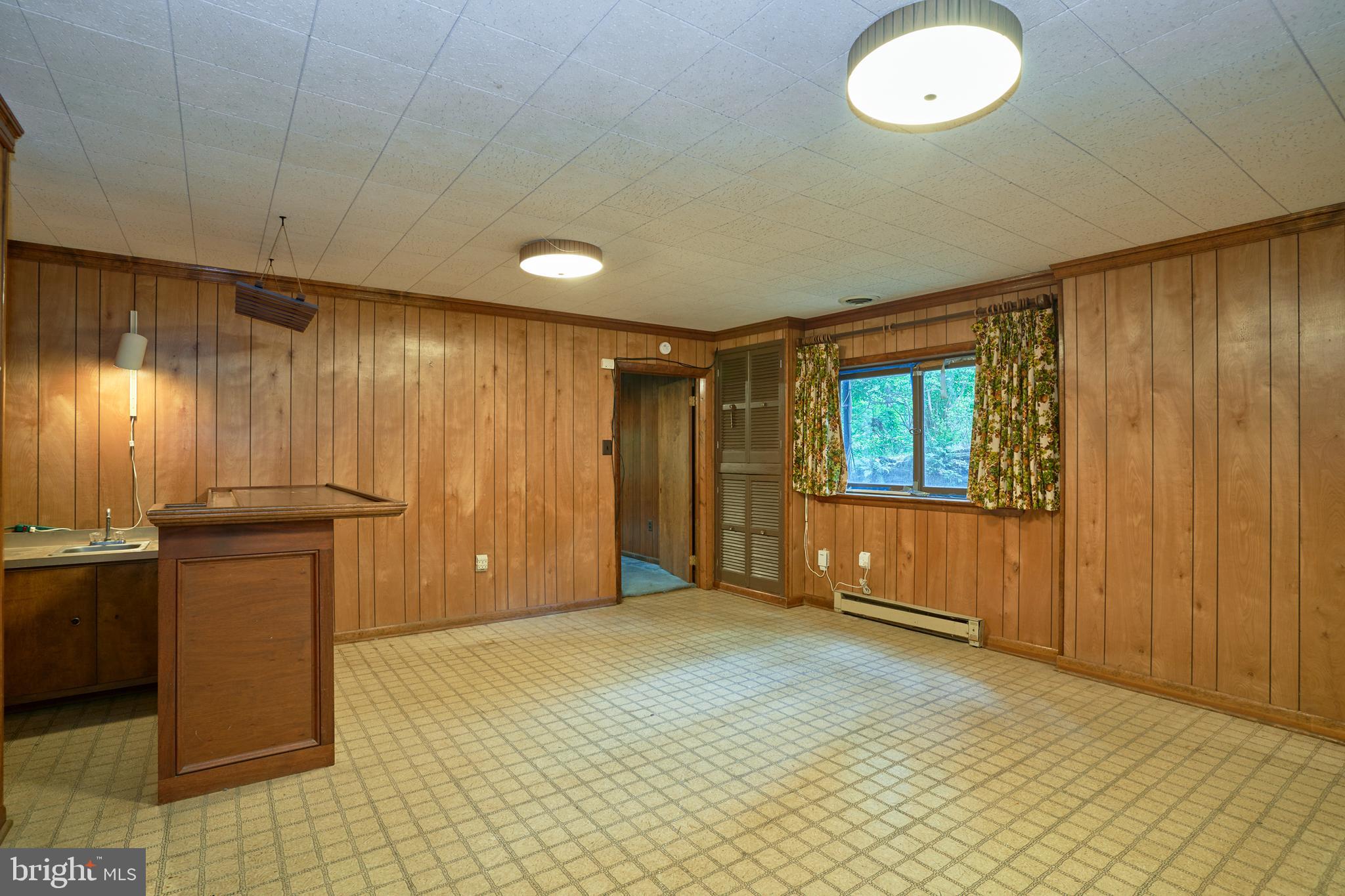 9327 Campbell Rd