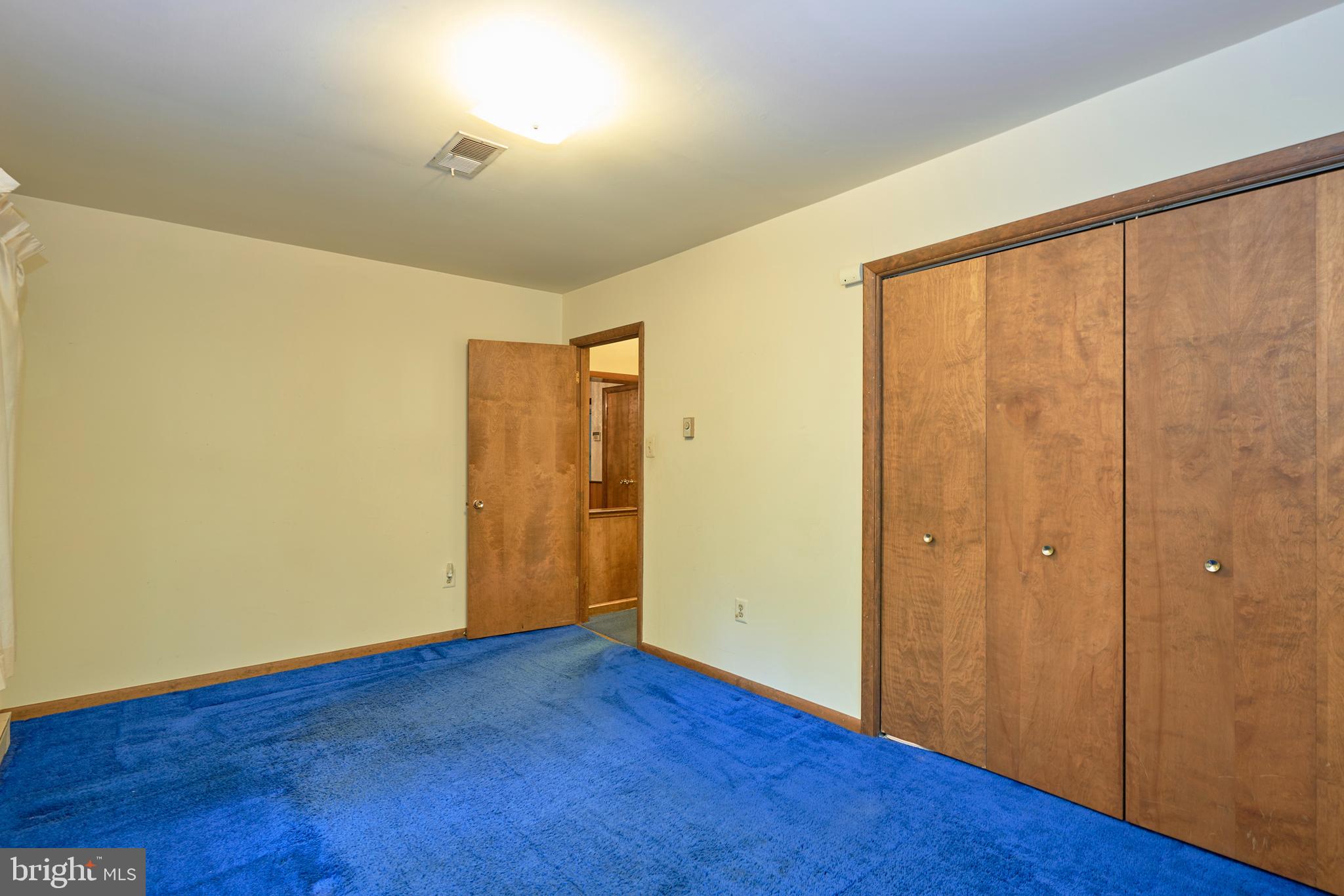 9327 Campbell Rd