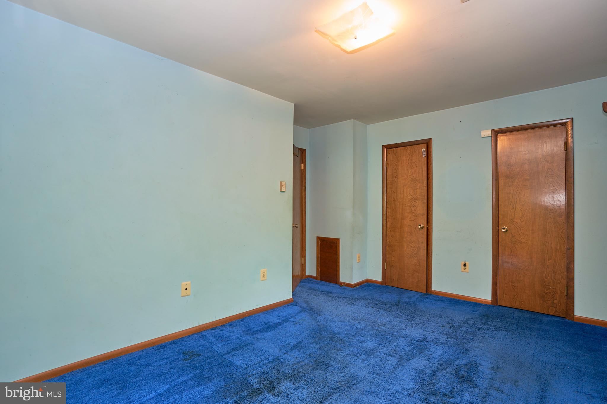9327 Campbell Rd