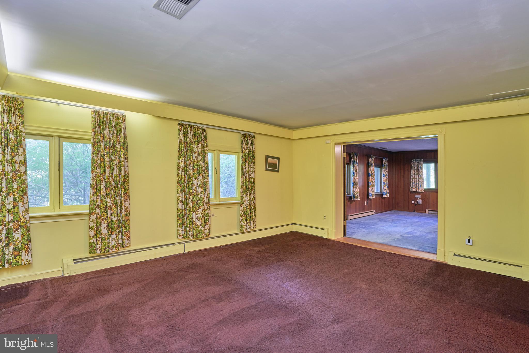 9327 Campbell Rd