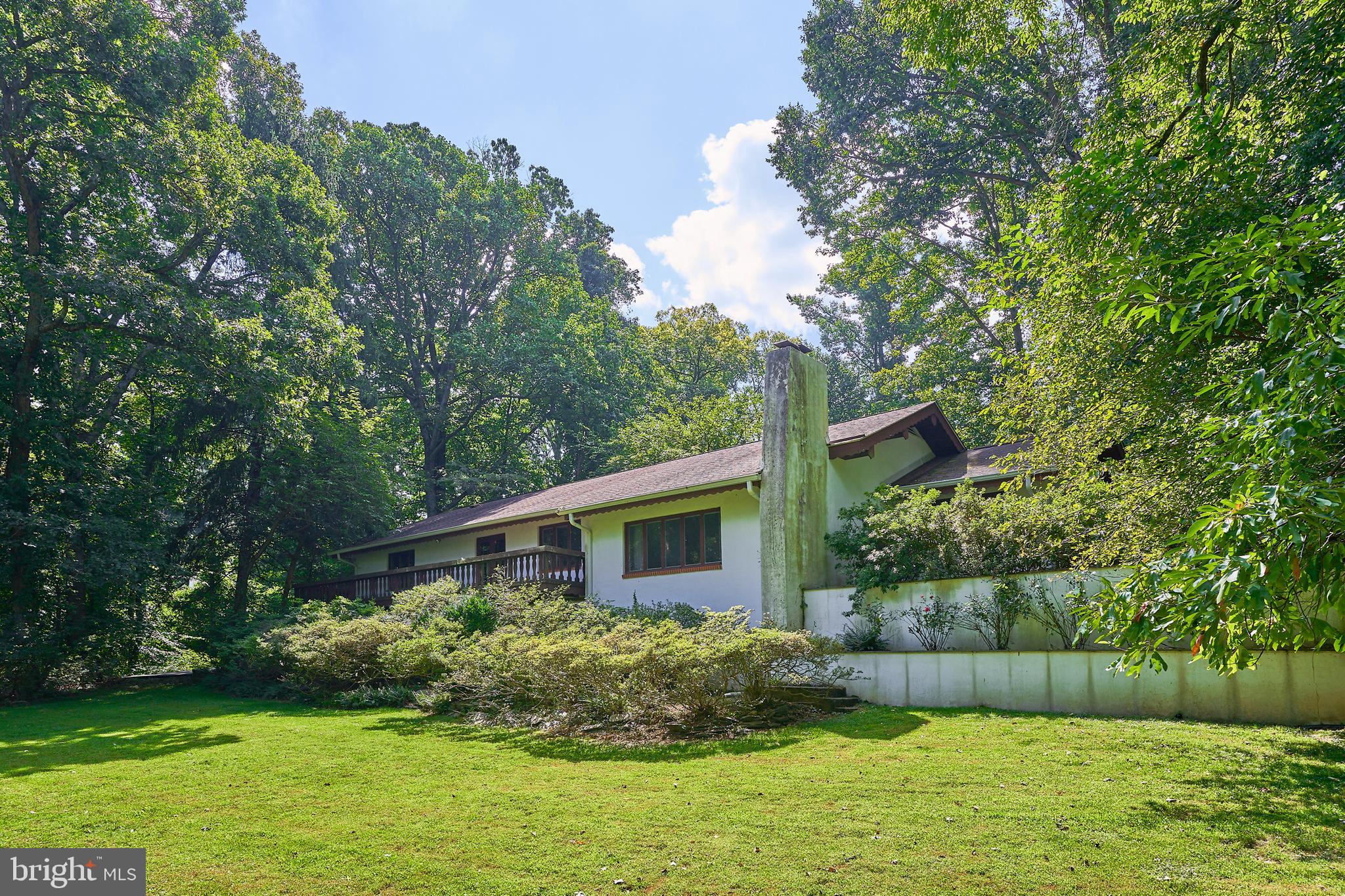 9327 Campbell Rd