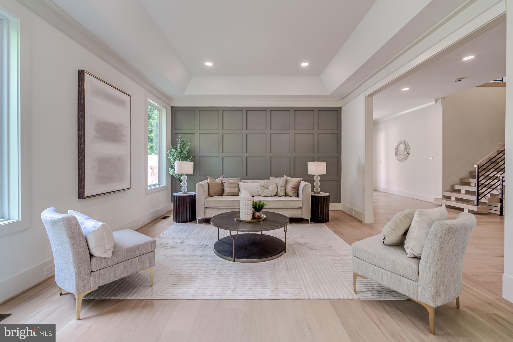 1205 Ross Dr SW