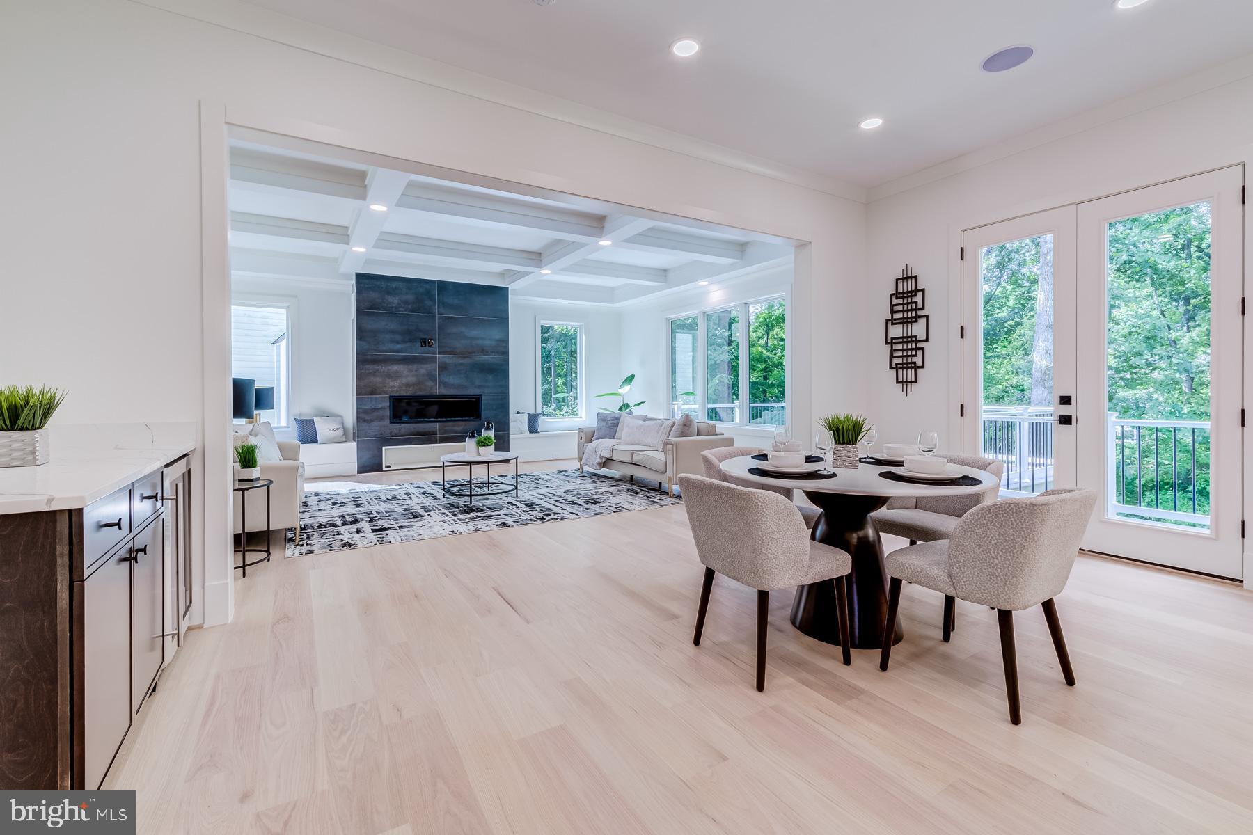 1205 Ross Dr SW