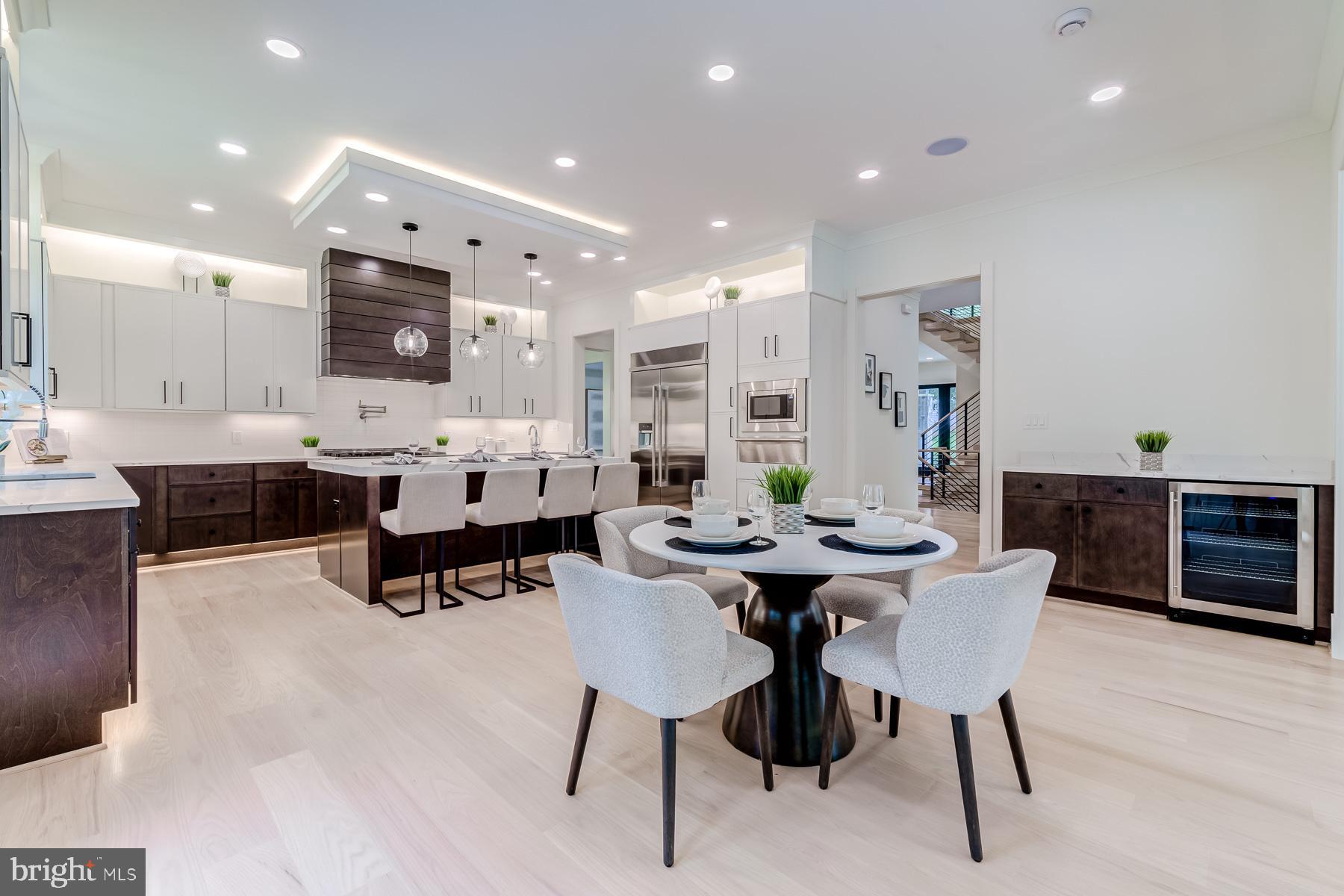 1205 Ross Dr SW