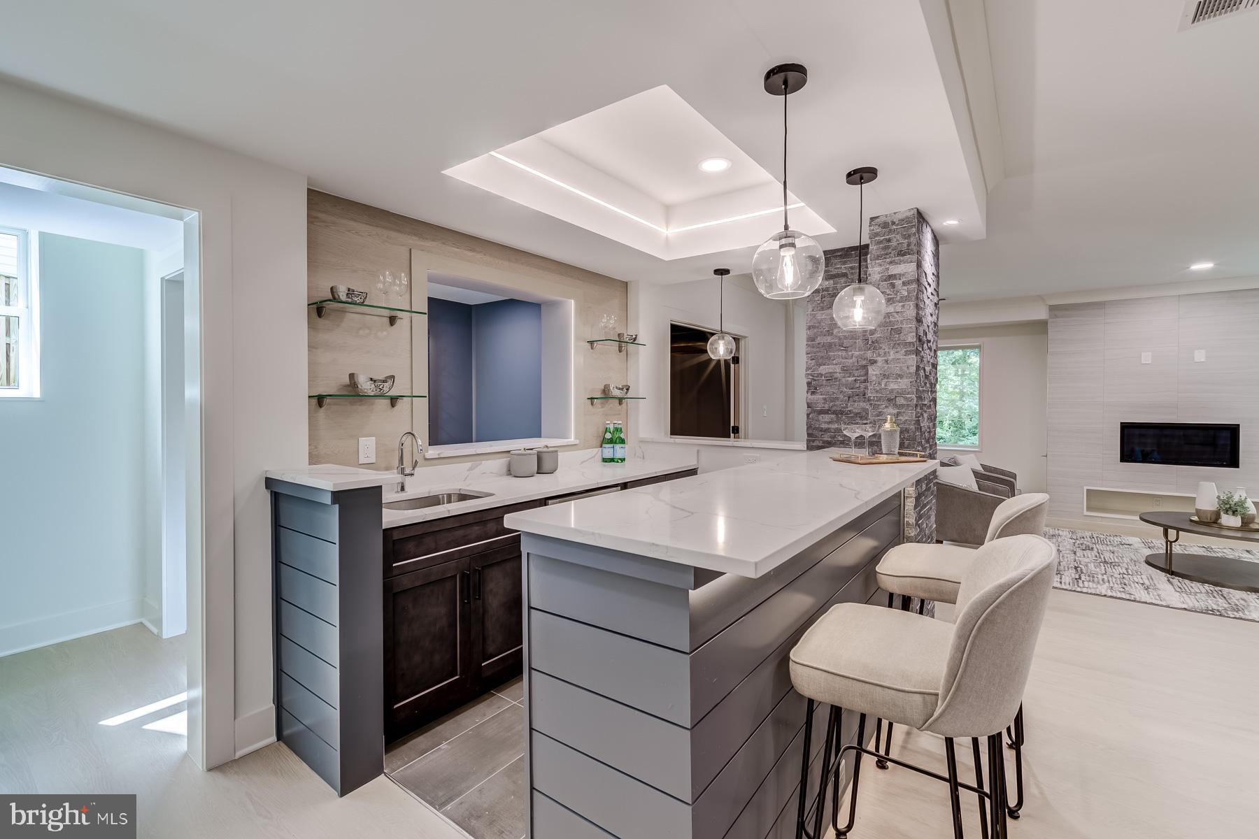 1205 Ross Dr SW