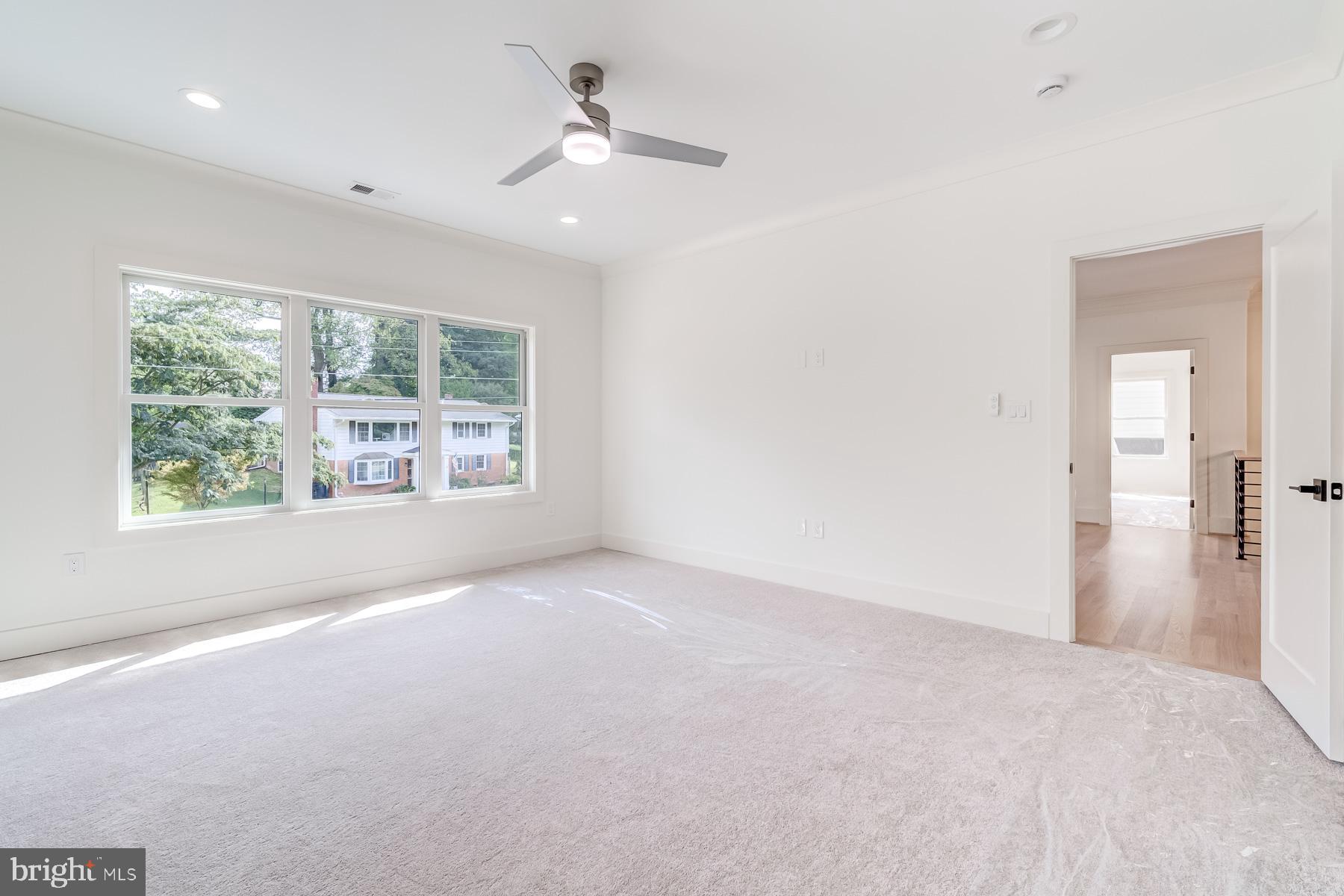 1205 Ross Dr SW
