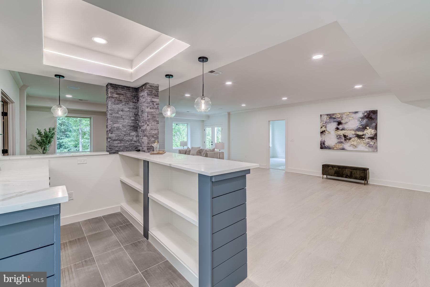 1205 Ross Dr SW
