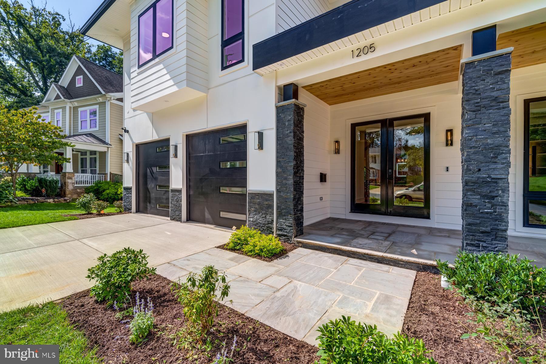 1205 Ross Dr SW
