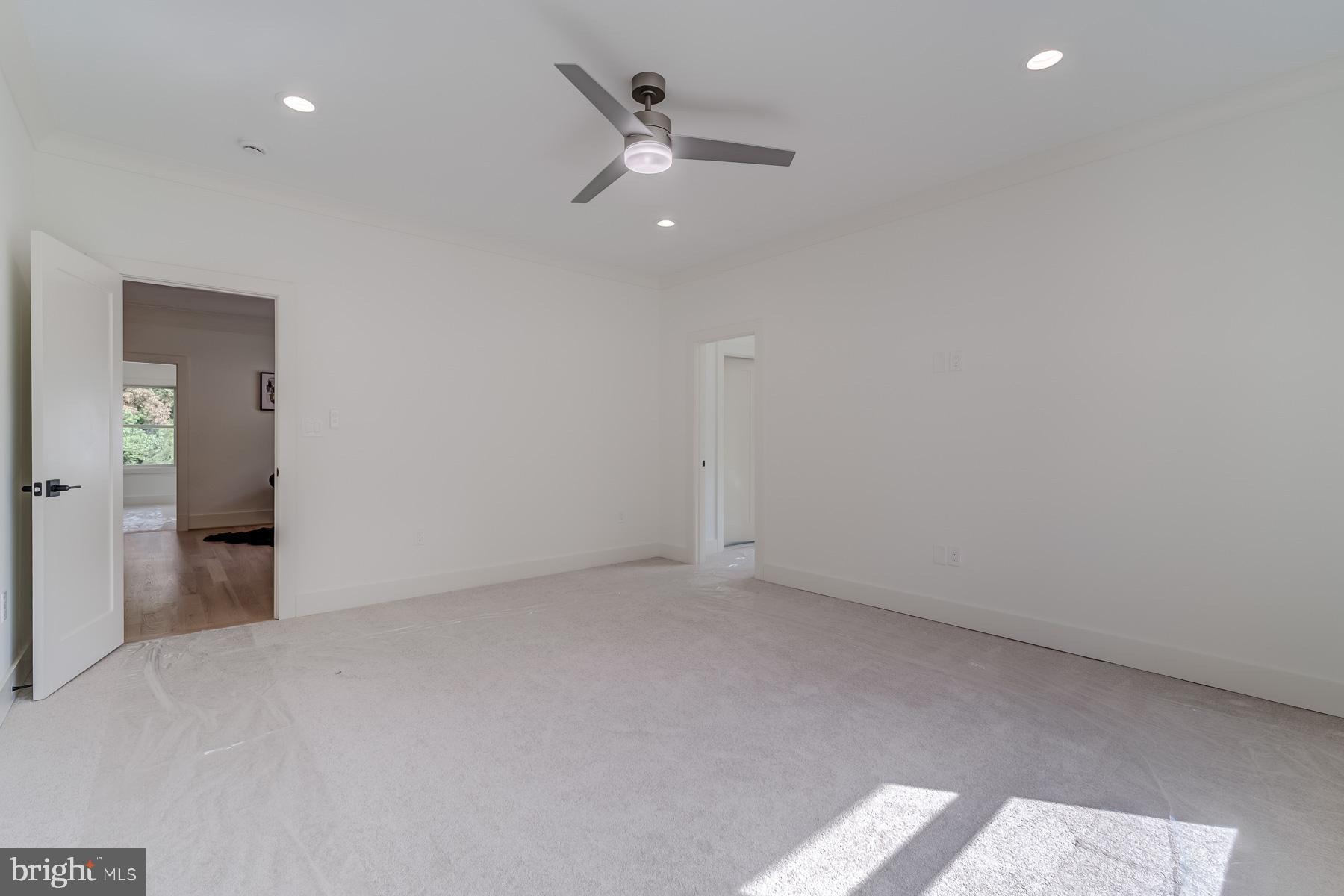 1205 Ross Dr SW