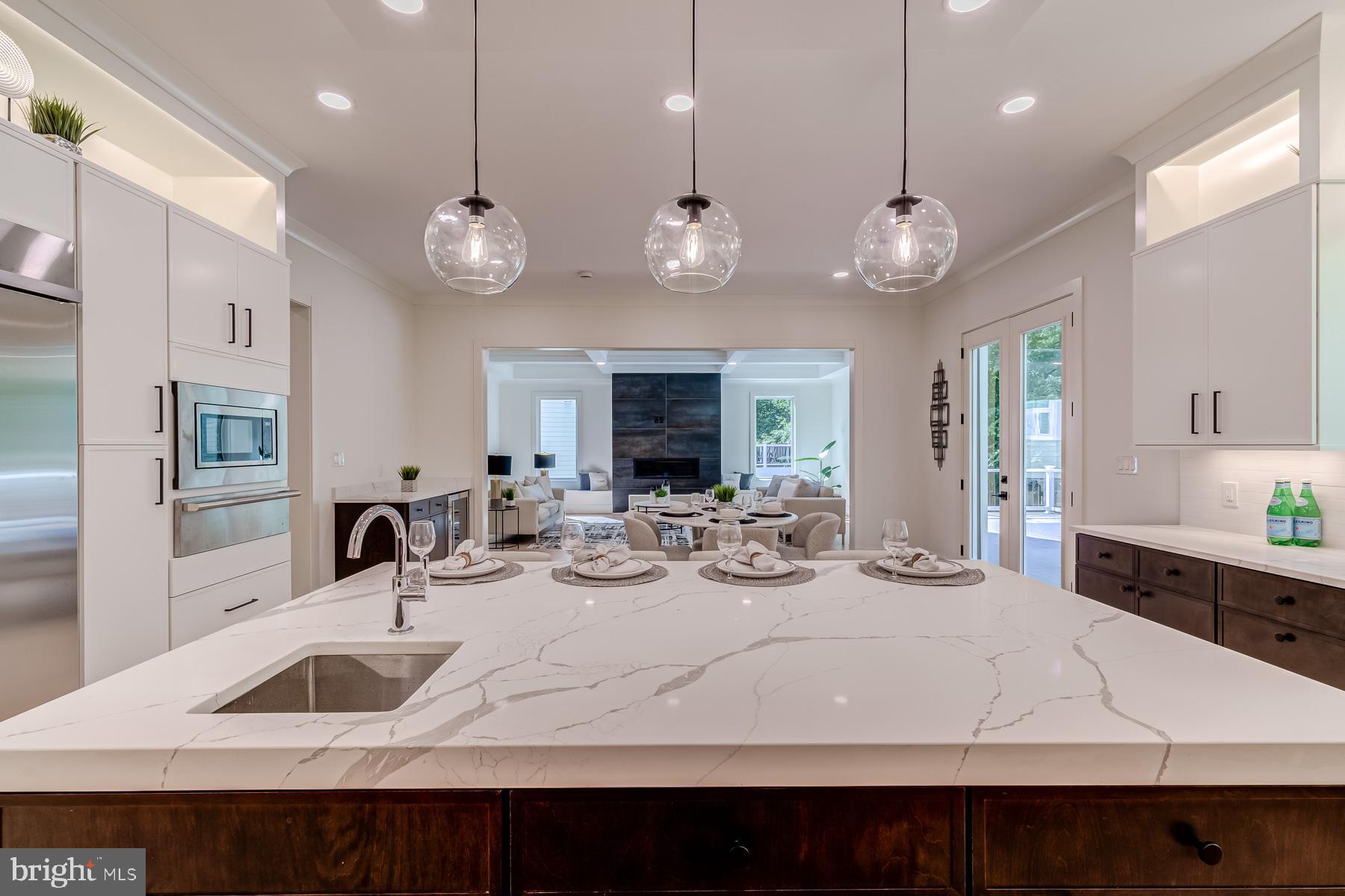 1205 Ross Dr SW