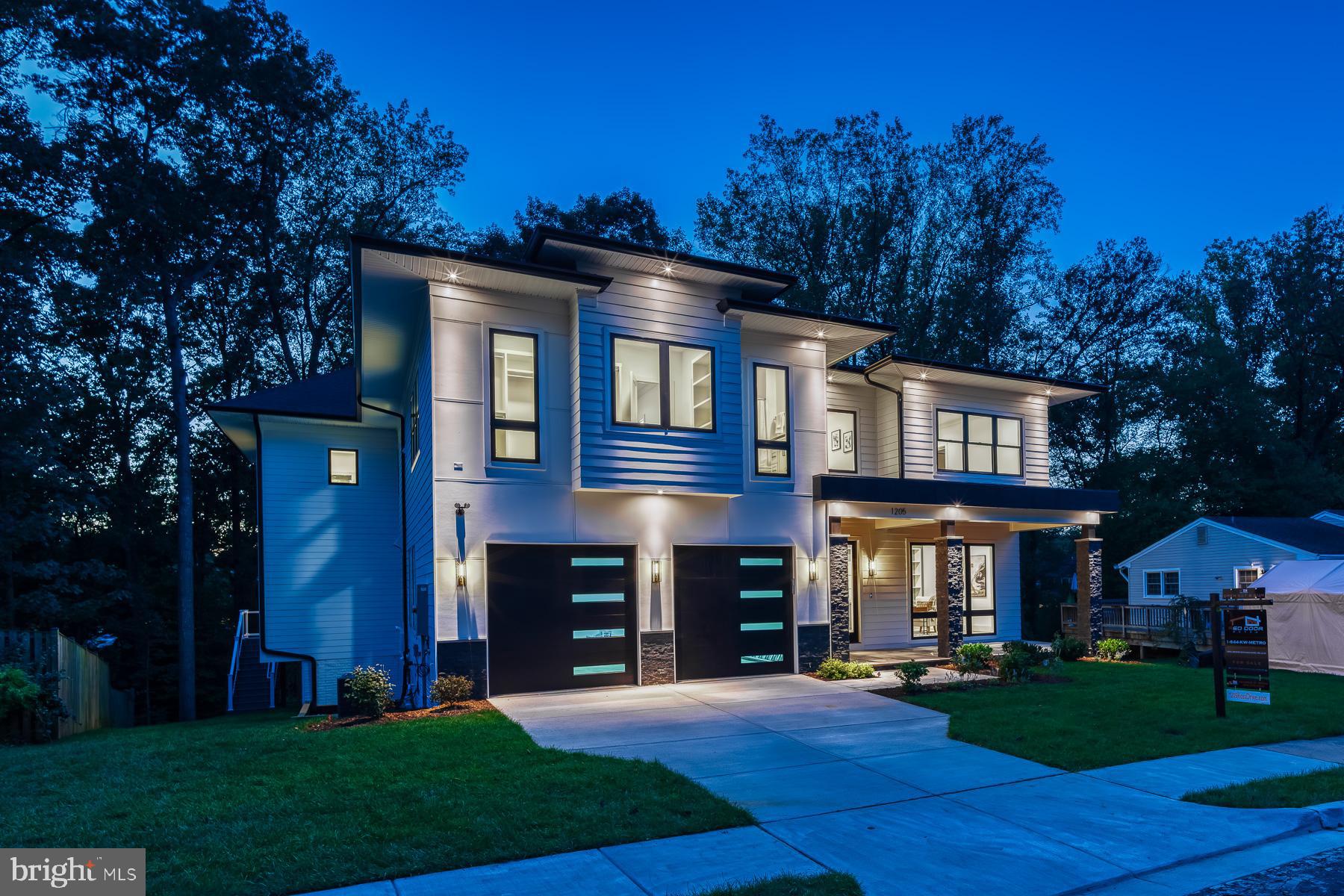 1205 Ross Dr SW