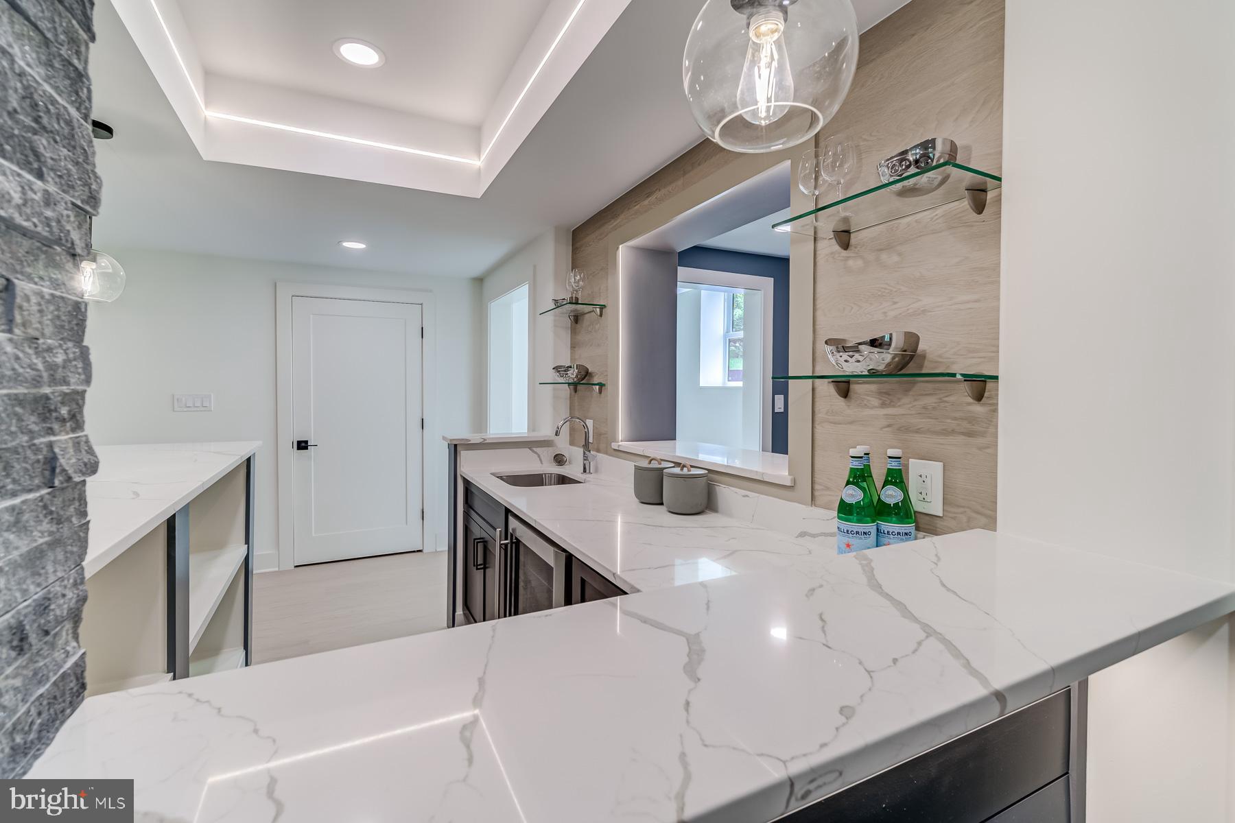 1205 Ross Dr SW