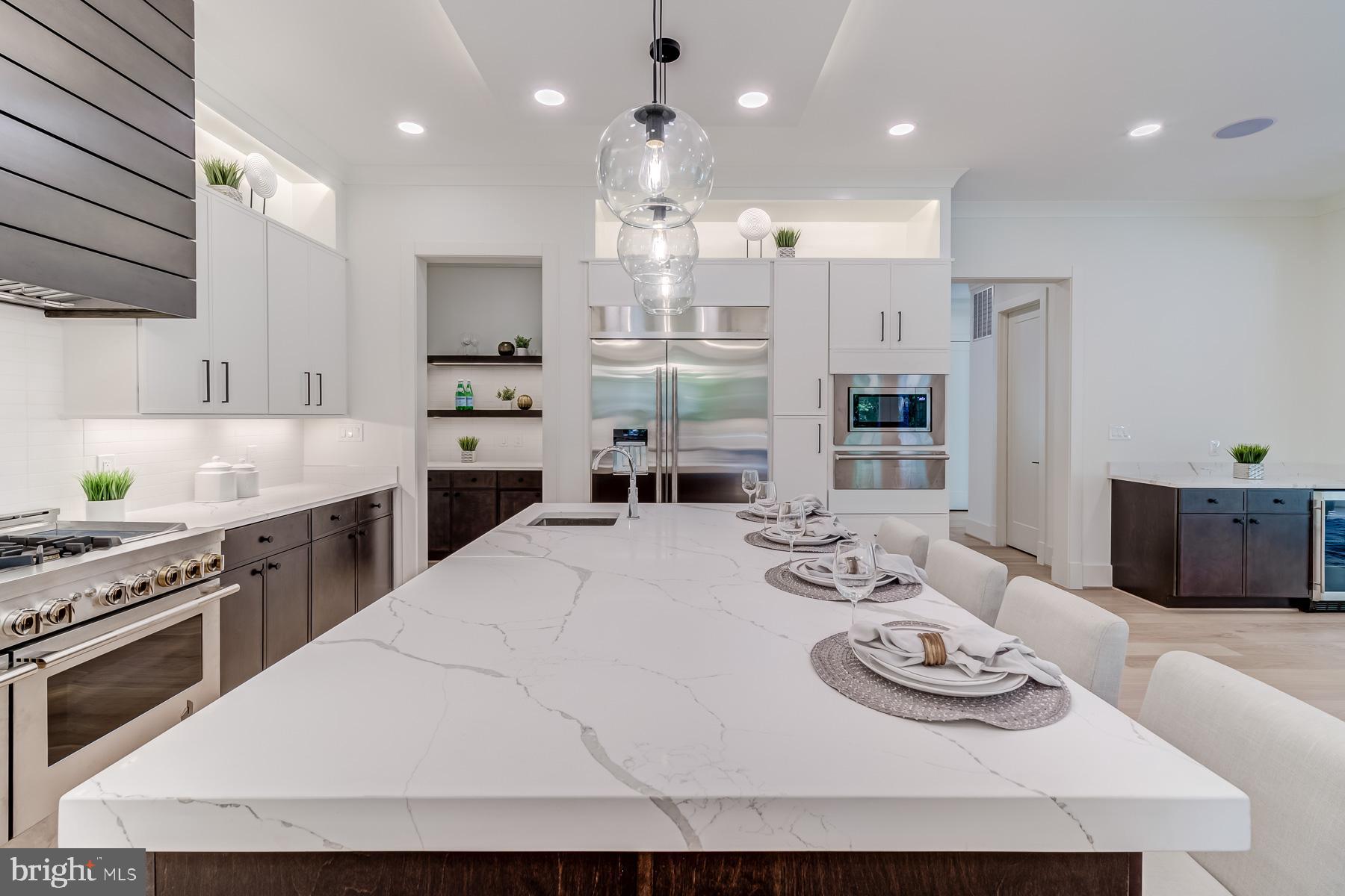 1205 Ross Dr SW