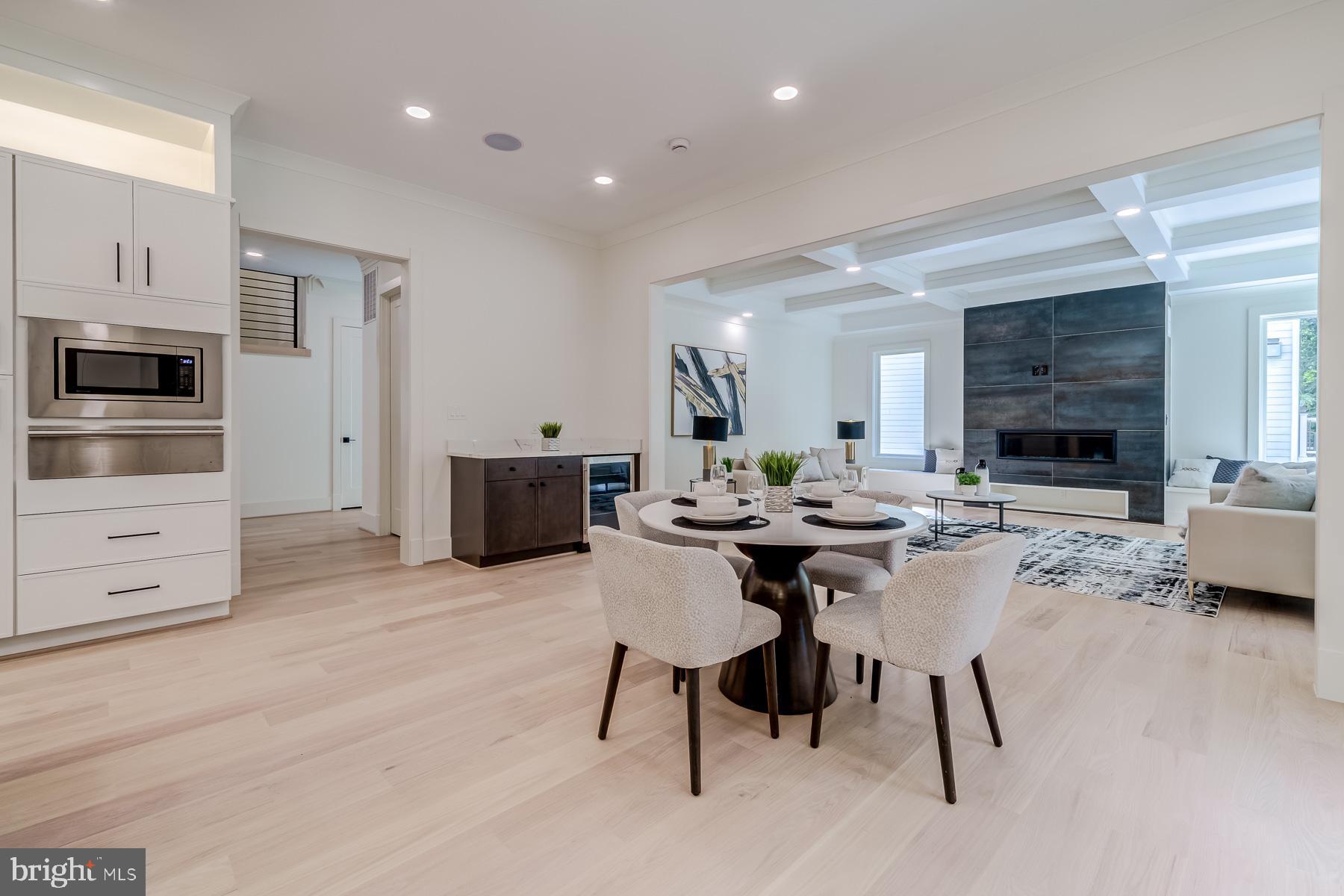 1205 Ross Dr SW