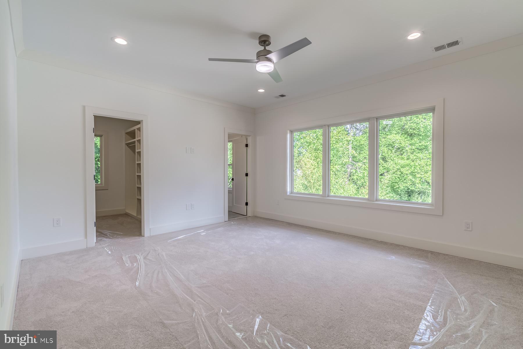 1205 Ross Dr SW