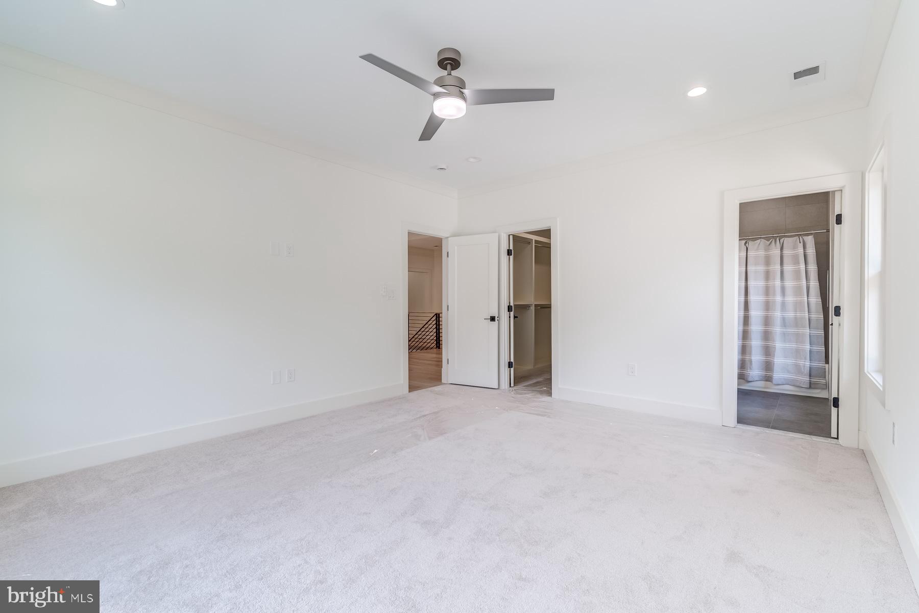 1205 Ross Dr SW