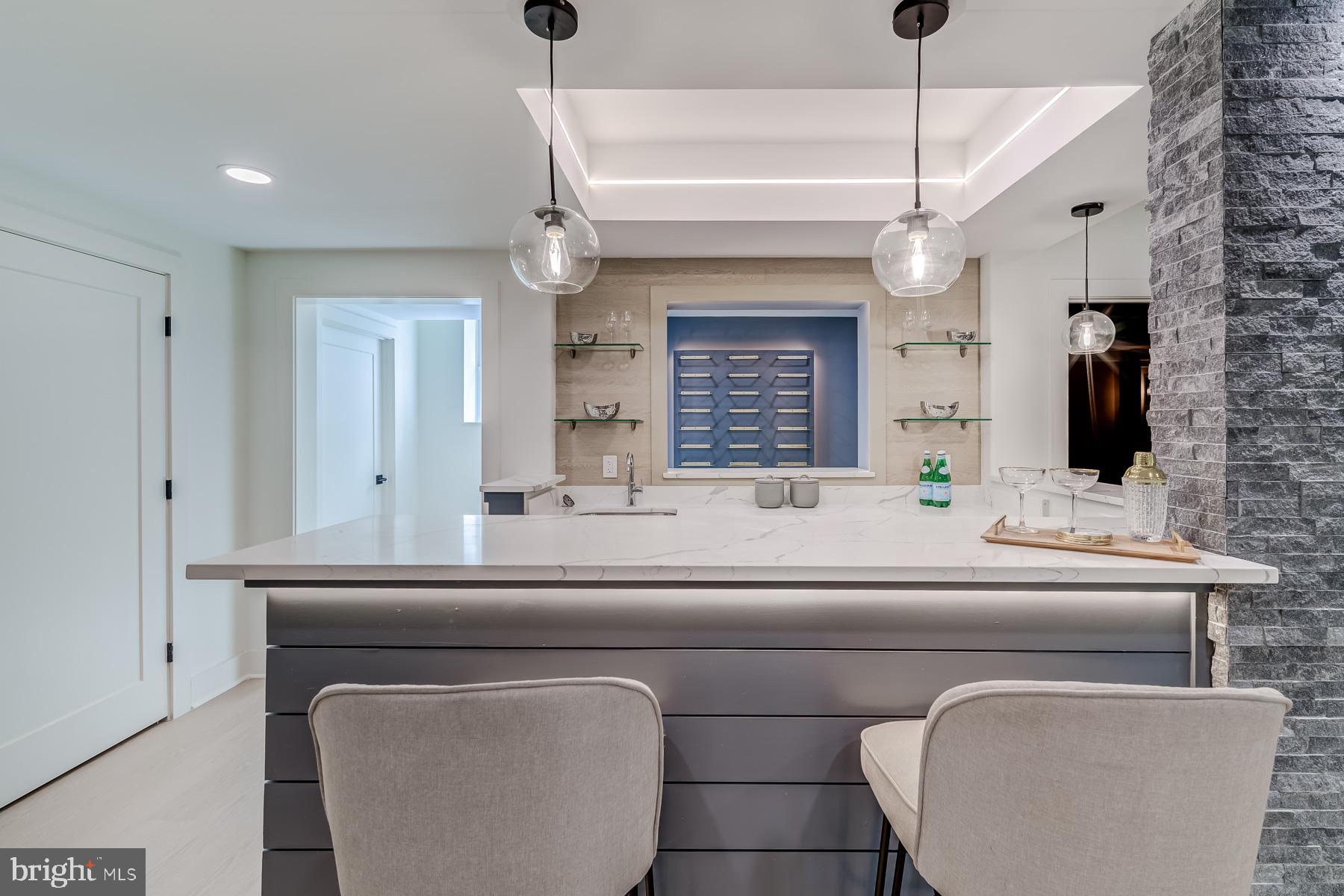 1205 Ross Dr SW