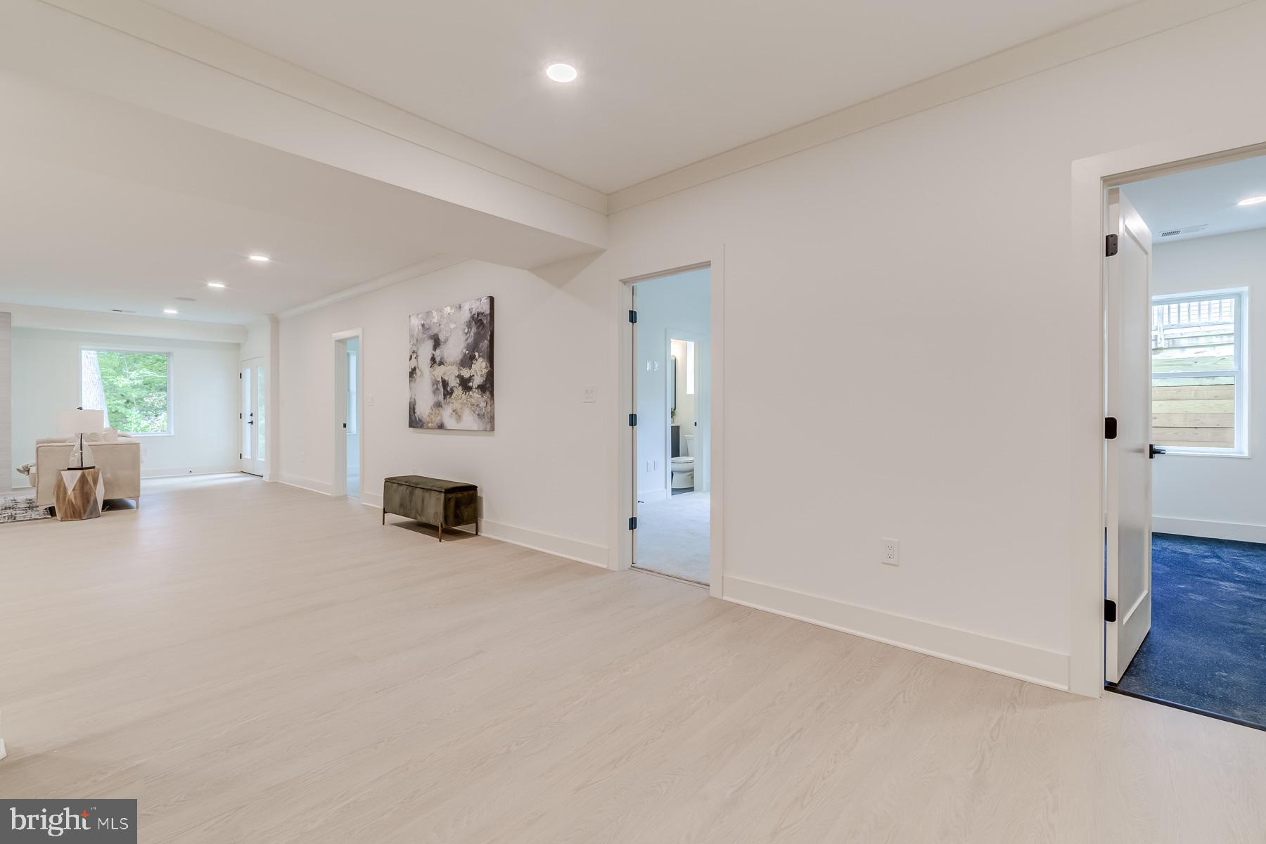1205 Ross Dr SW