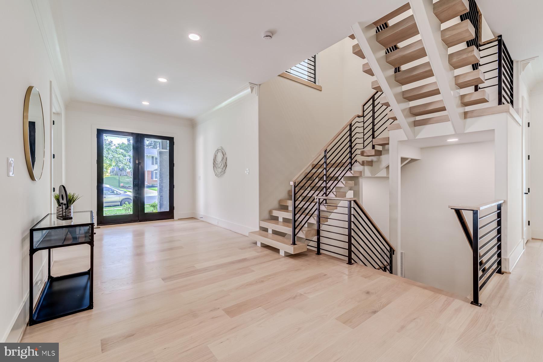 1205 Ross Dr SW