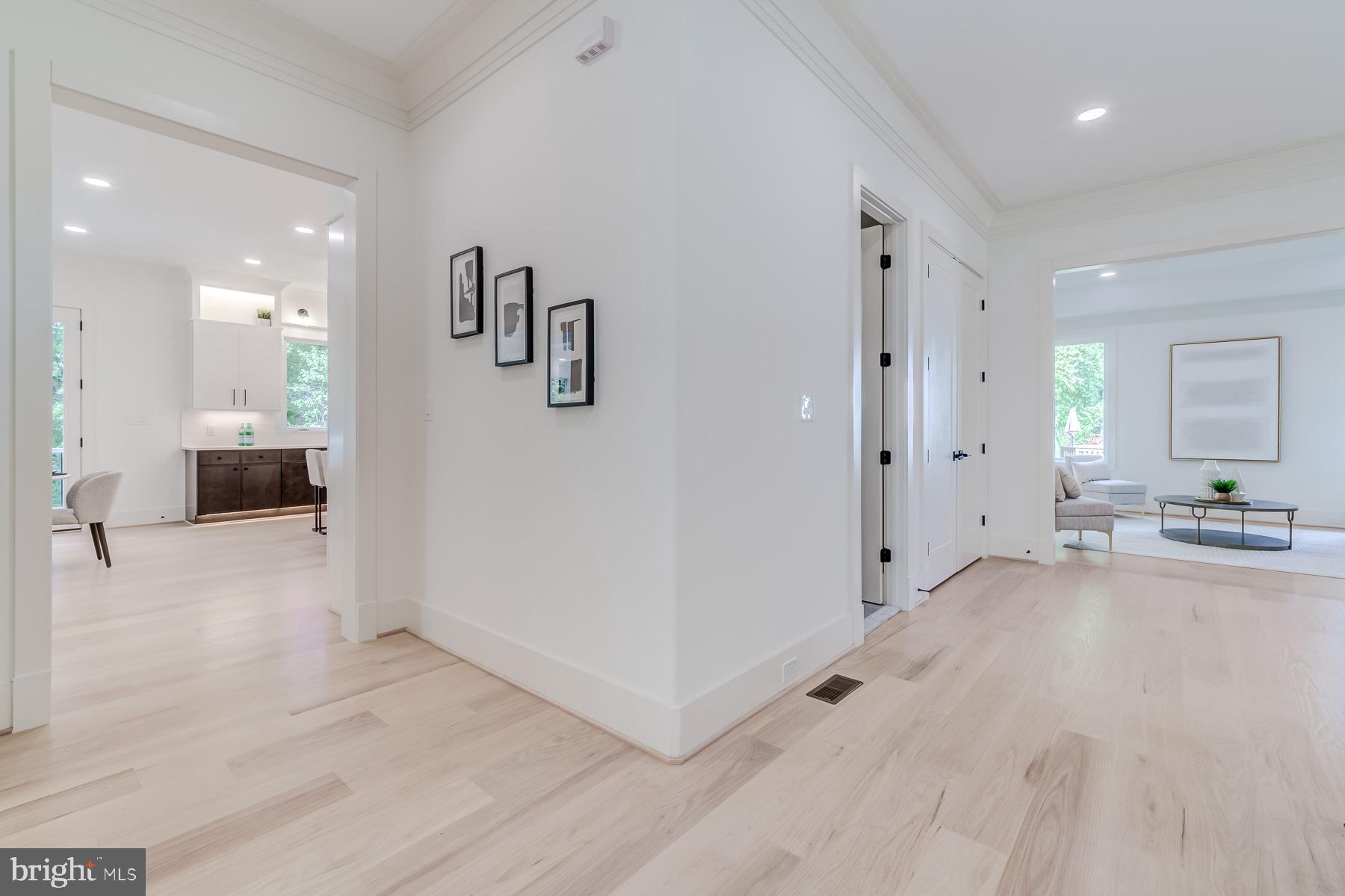 1205 Ross Dr SW